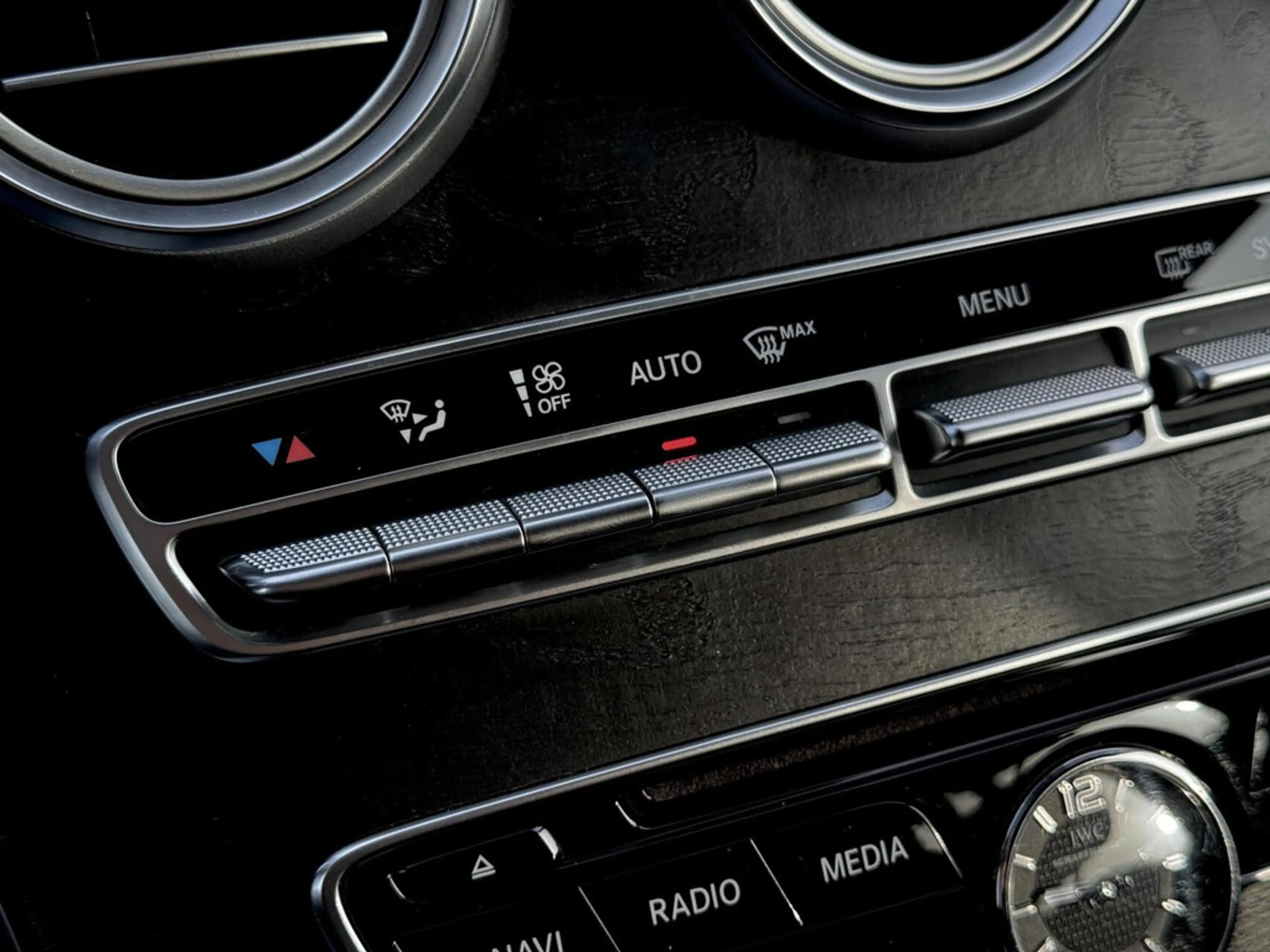 Mercedes-Benz C 63 AMG Estate C63 V8 Biturbo | Panodak | Burmester | Rija — photo 46