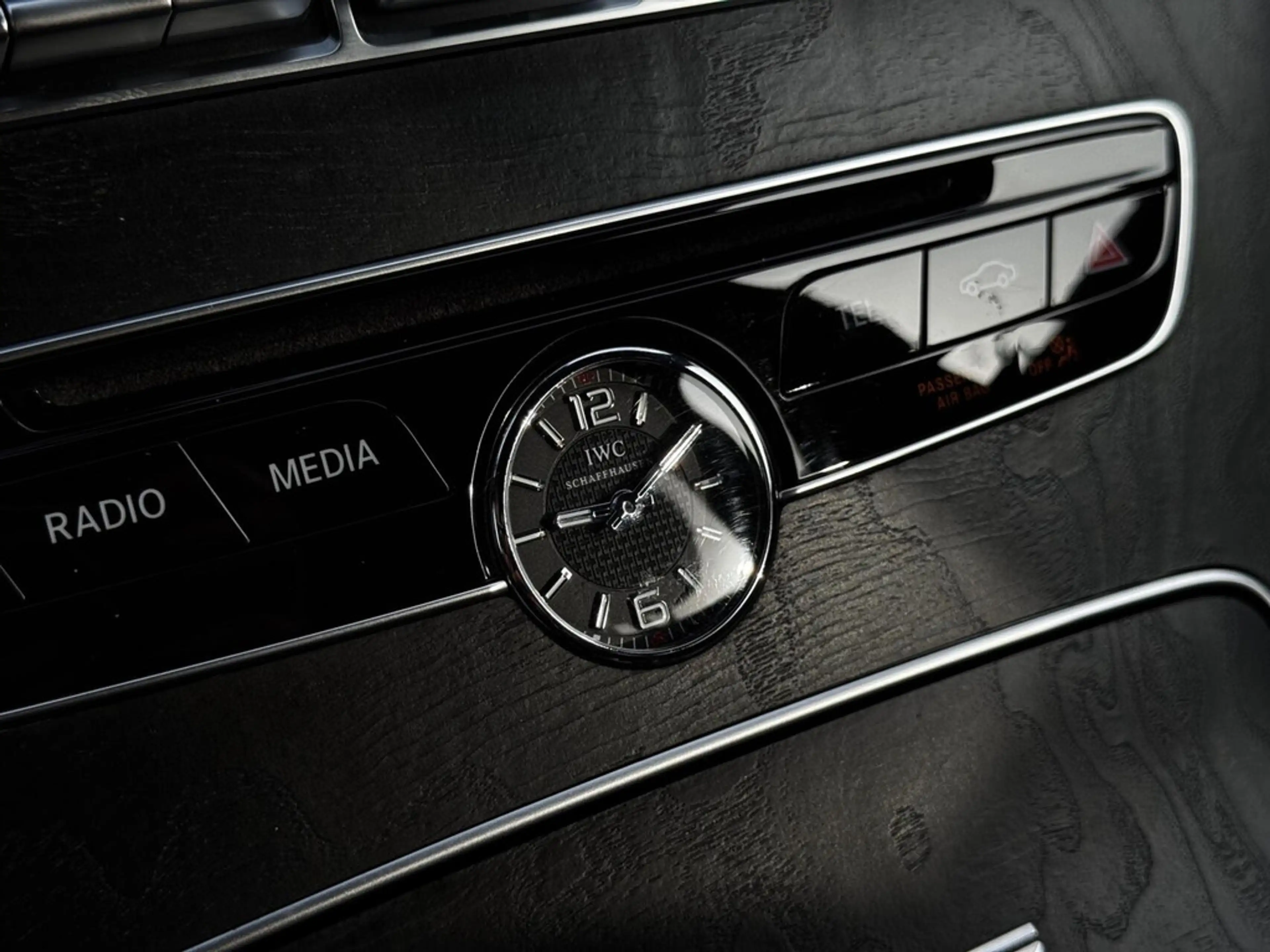 Mercedes-Benz C 63 AMG Estate C63 V8 Biturbo | Panodak | Burmester | Rija — photo 45