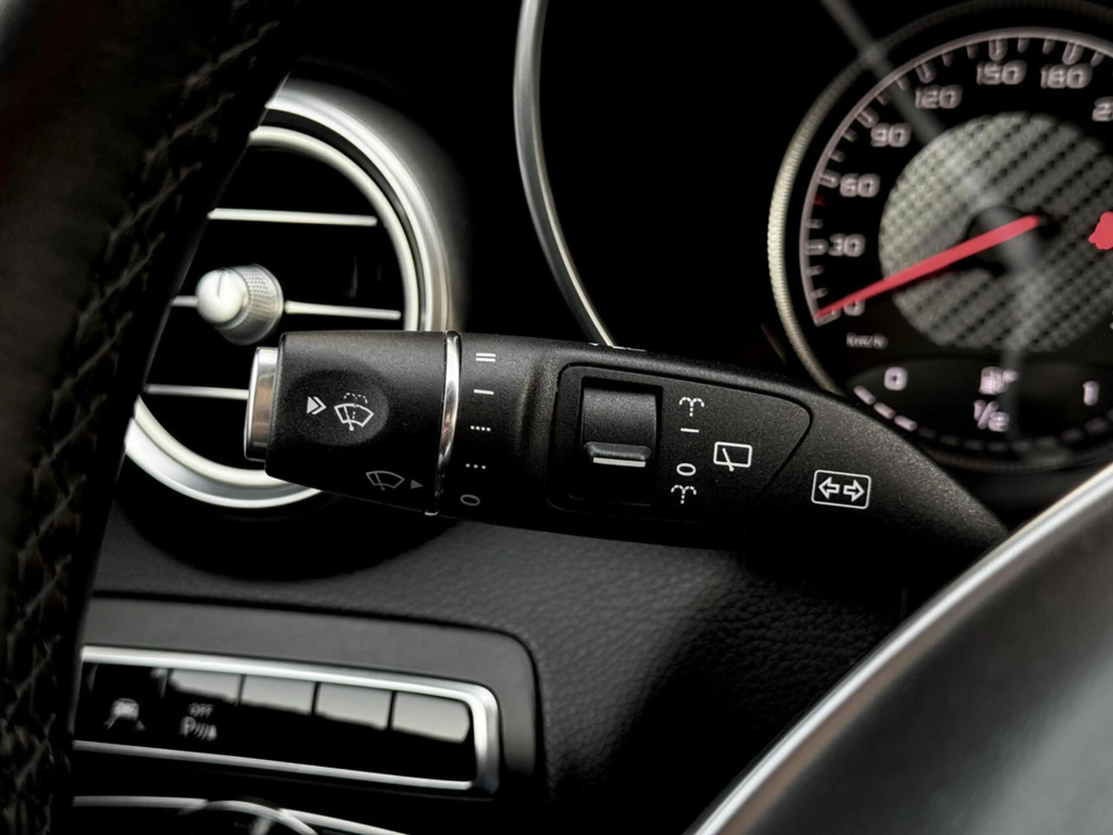 Mercedes-Benz C 63 AMG Estate C63 V8 Biturbo | Panodak | Burmester | Rija — photo 24