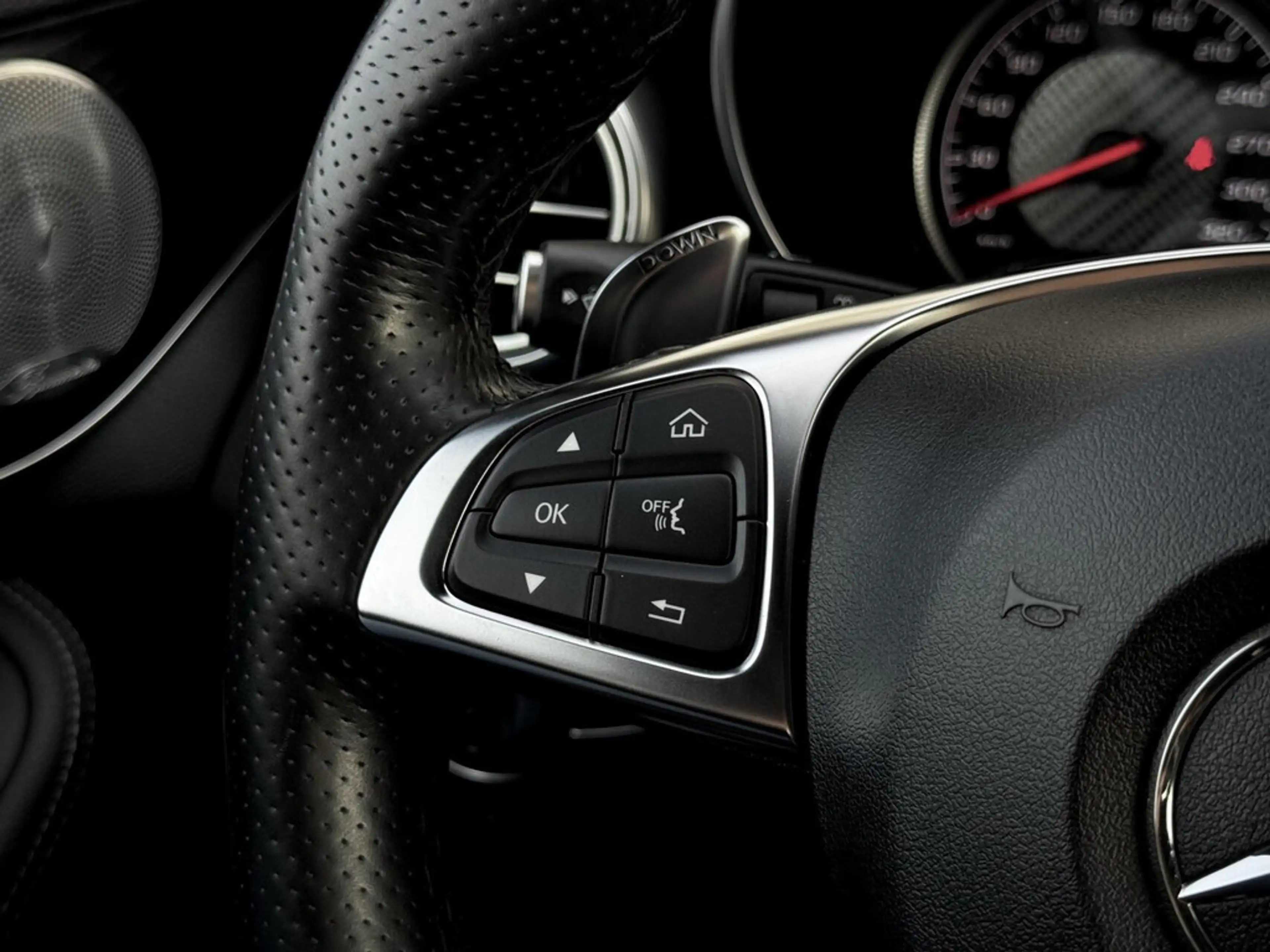 Mercedes-Benz C 63 AMG Estate C63 V8 Biturbo | Panodak | Burmester | Rija — photo 23
