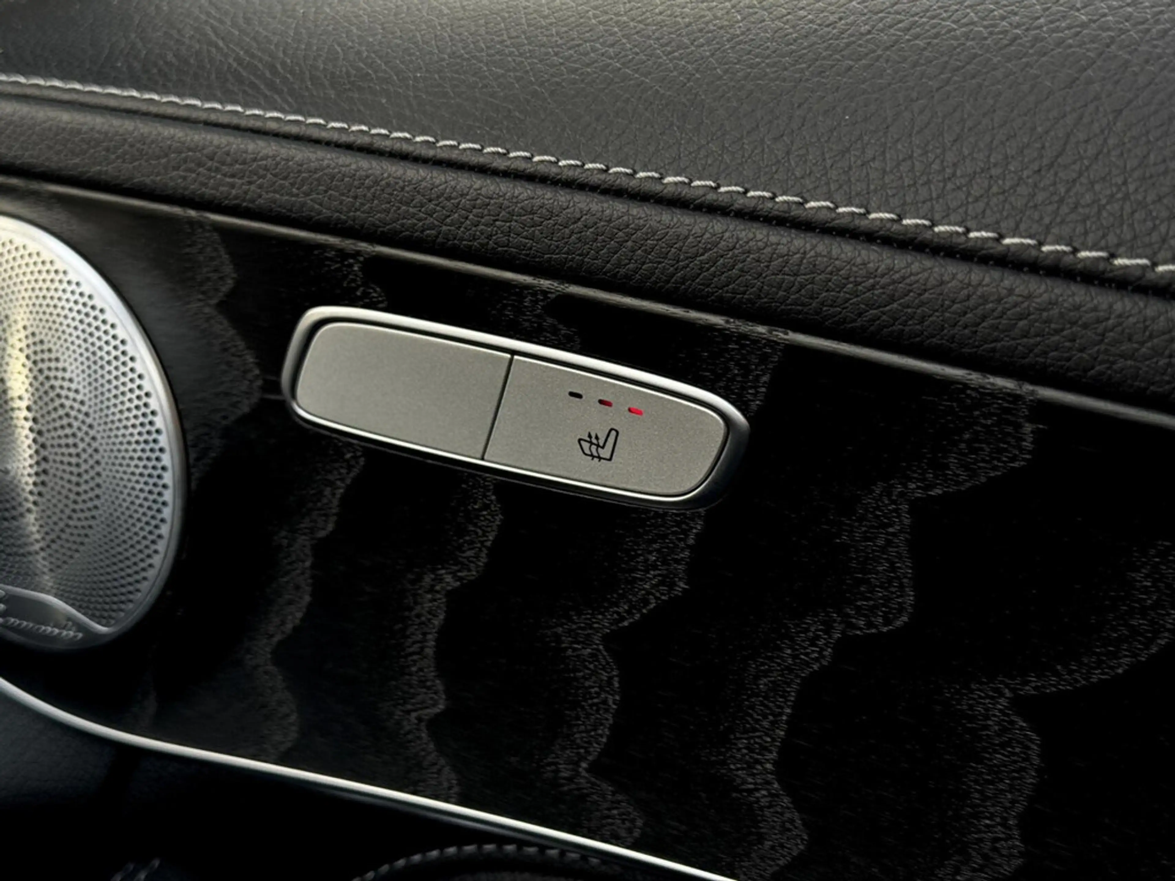 Mercedes-Benz C 63 AMG Estate C63 V8 Biturbo | Panodak | Burmester | Rija — photo 33
