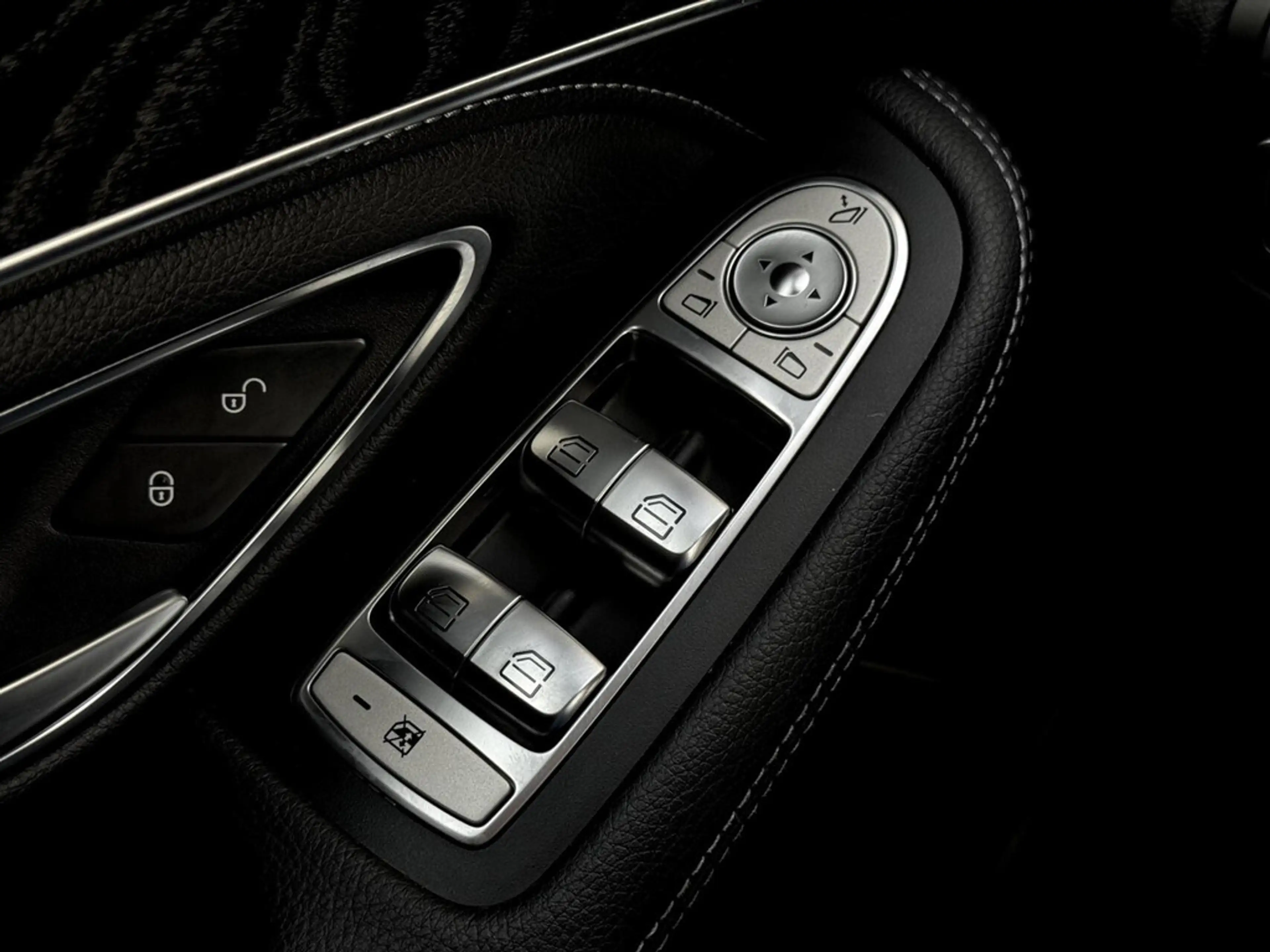 Mercedes-Benz C 63 AMG Estate C63 V8 Biturbo | Panodak | Burmester | Rija — photo 29