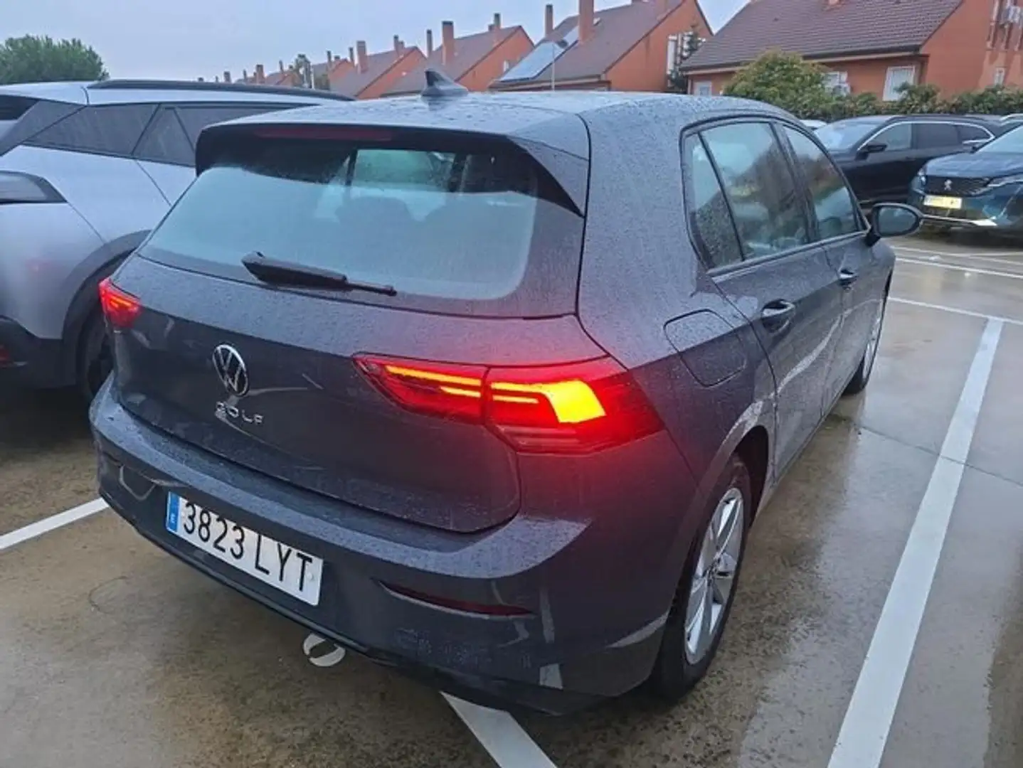 Volkswagen Golf 2.0TDI 85kW Gris - 2