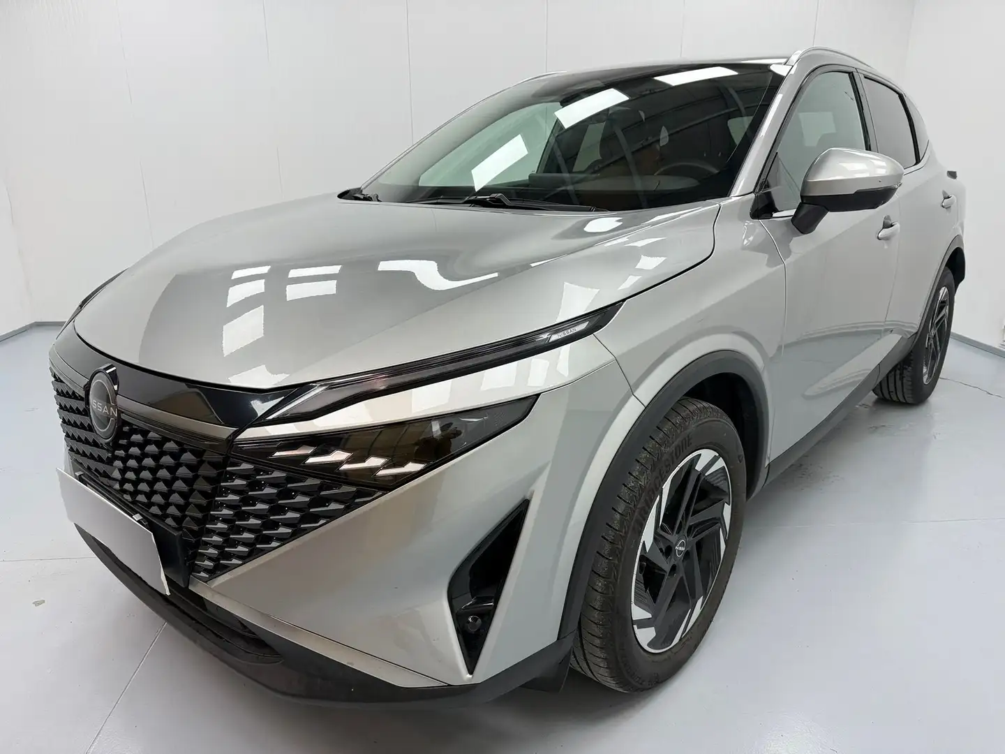 Nissan Qashqai 1.3 MHEV X-TRONIC N-CONNECTA 158CV ONLY PROMO! Grijs - 1