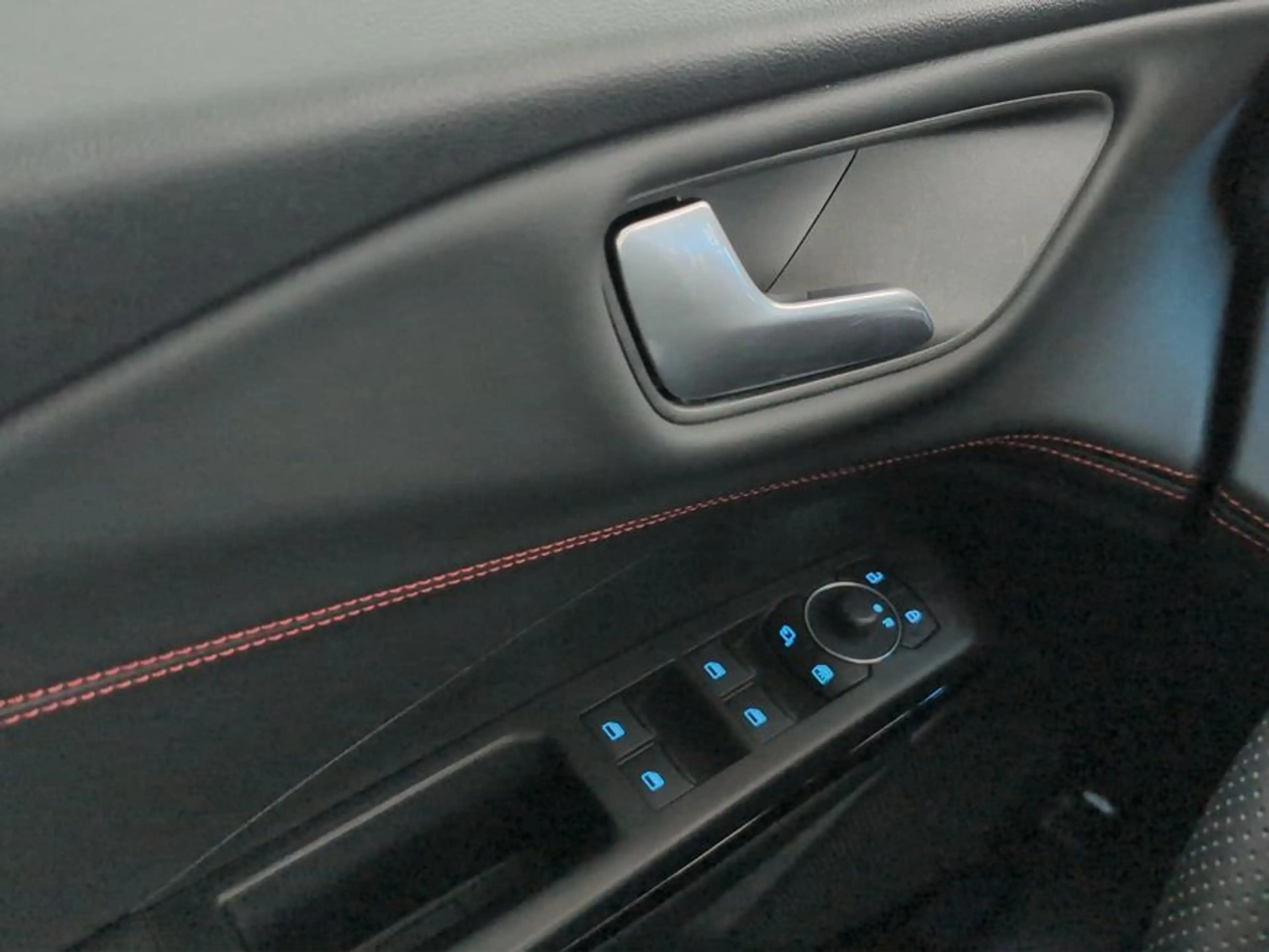 Ford Puma 1.0 EcoBoost Hybrid Aut. ST-LINE X +LED-MATRI — photo 17