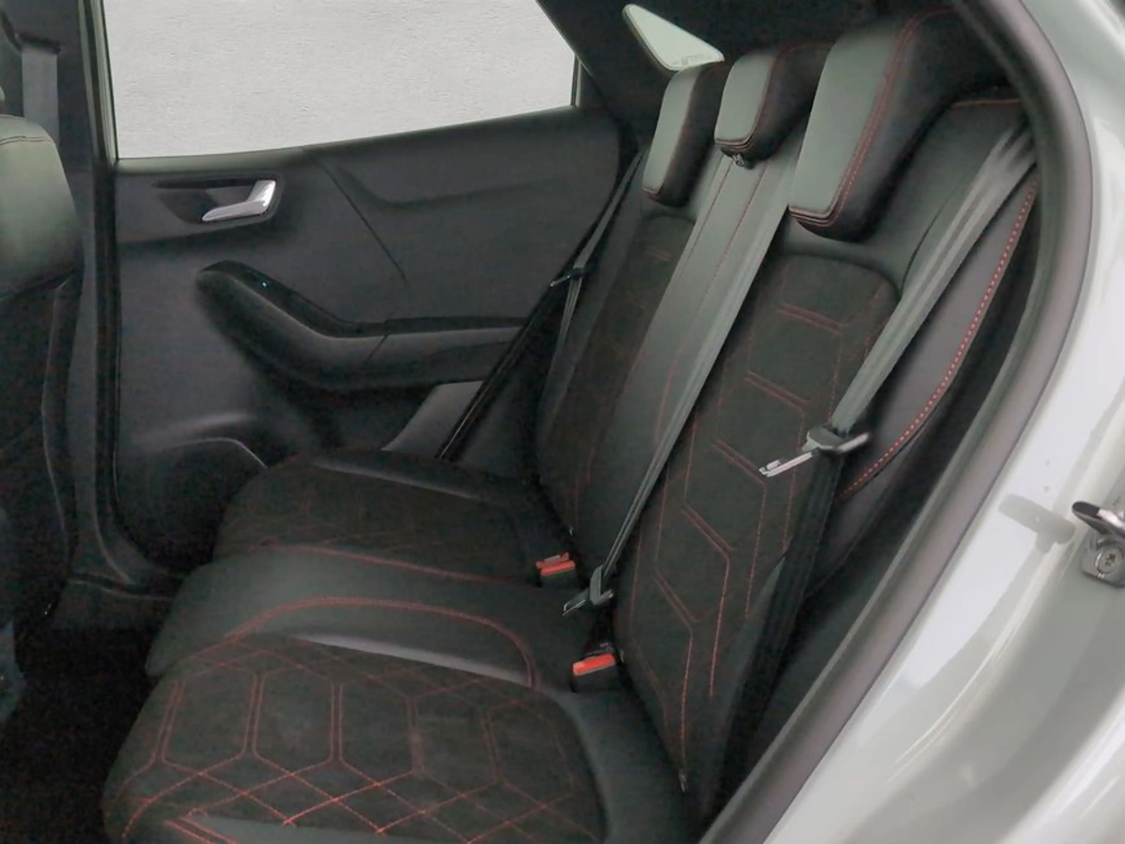 Ford Puma 1.0 EcoBoost Hybrid Aut. ST-LINE X +LED-MATRI — photo 18