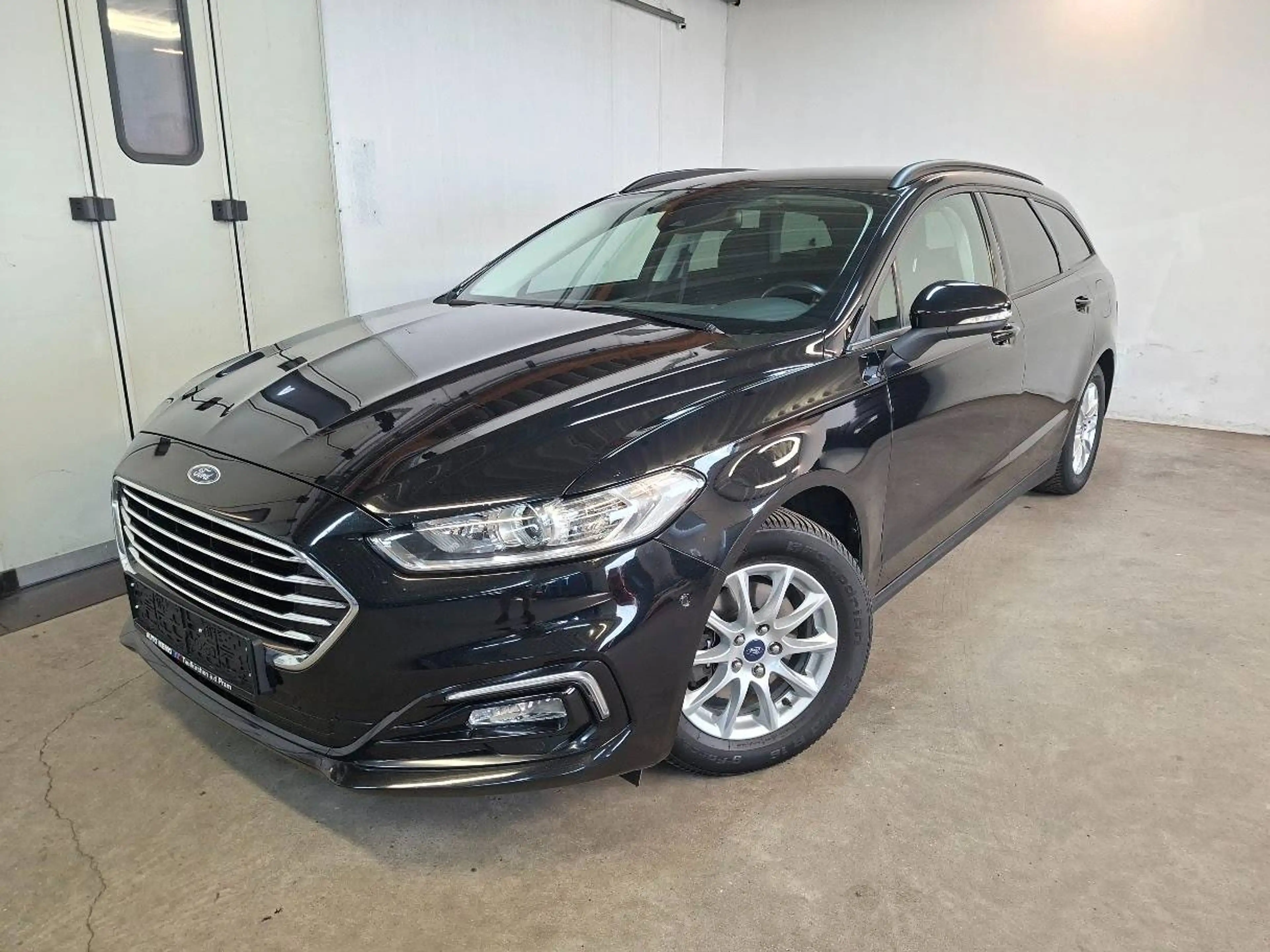 Ford Mondeo Business, AHK, Kamera