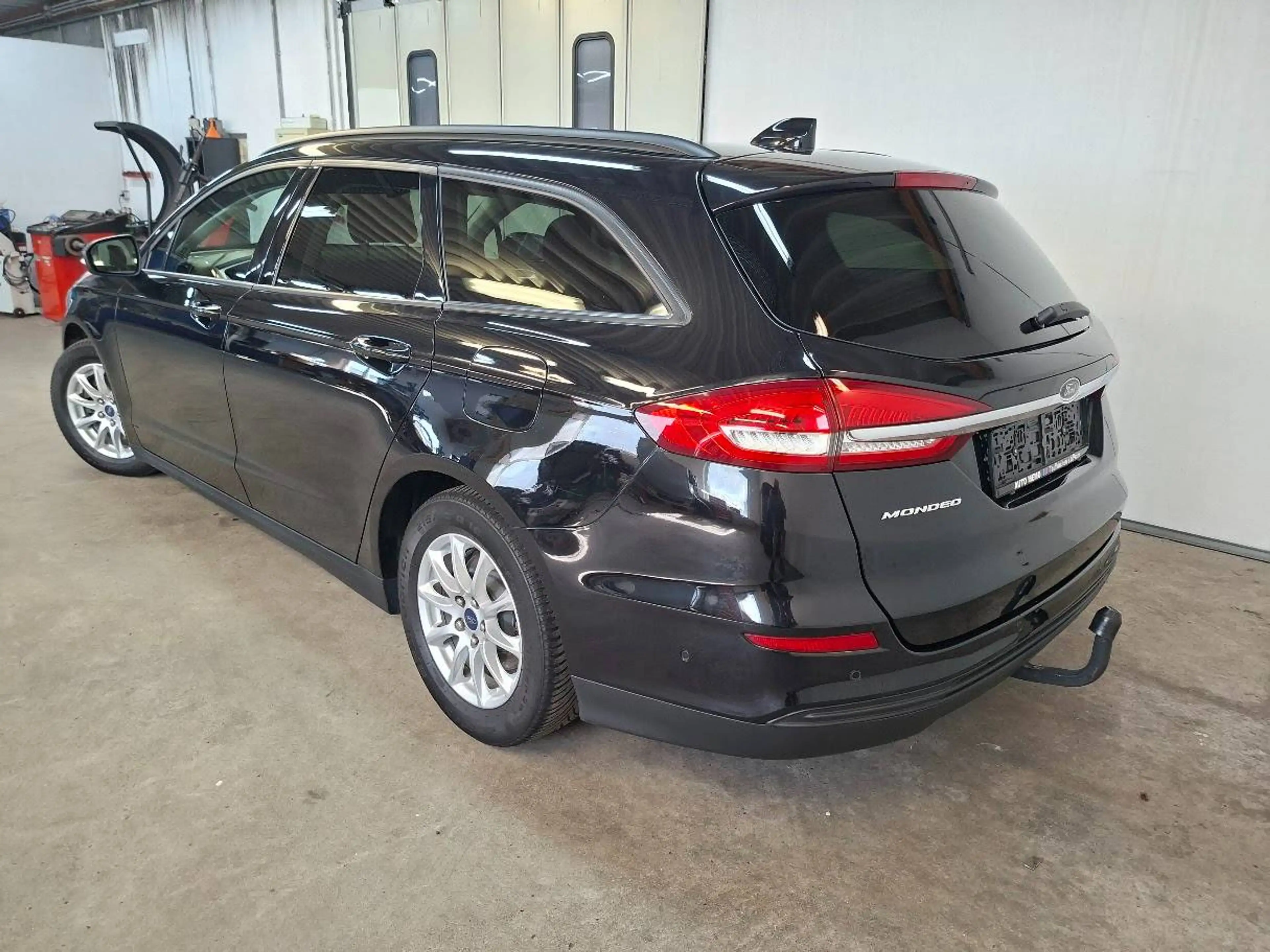 Ford Mondeo Business, AHK, Kamera — photo 3