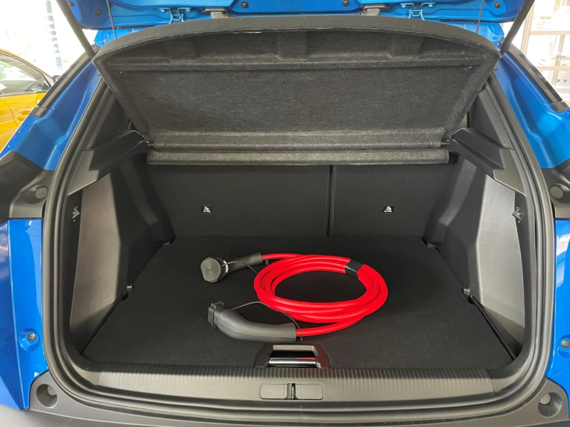 Peugeot 2008 e- Allure 156 LED SITZHEIZUNG Klimaautom. — photo 11