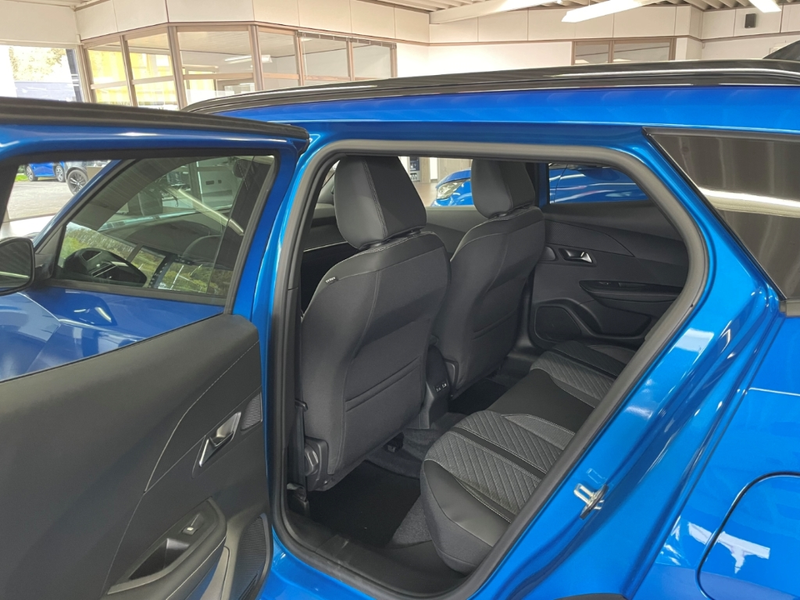 Peugeot 2008 e- Allure 156 LED SITZHEIZUNG Klimaautom. — photo 8