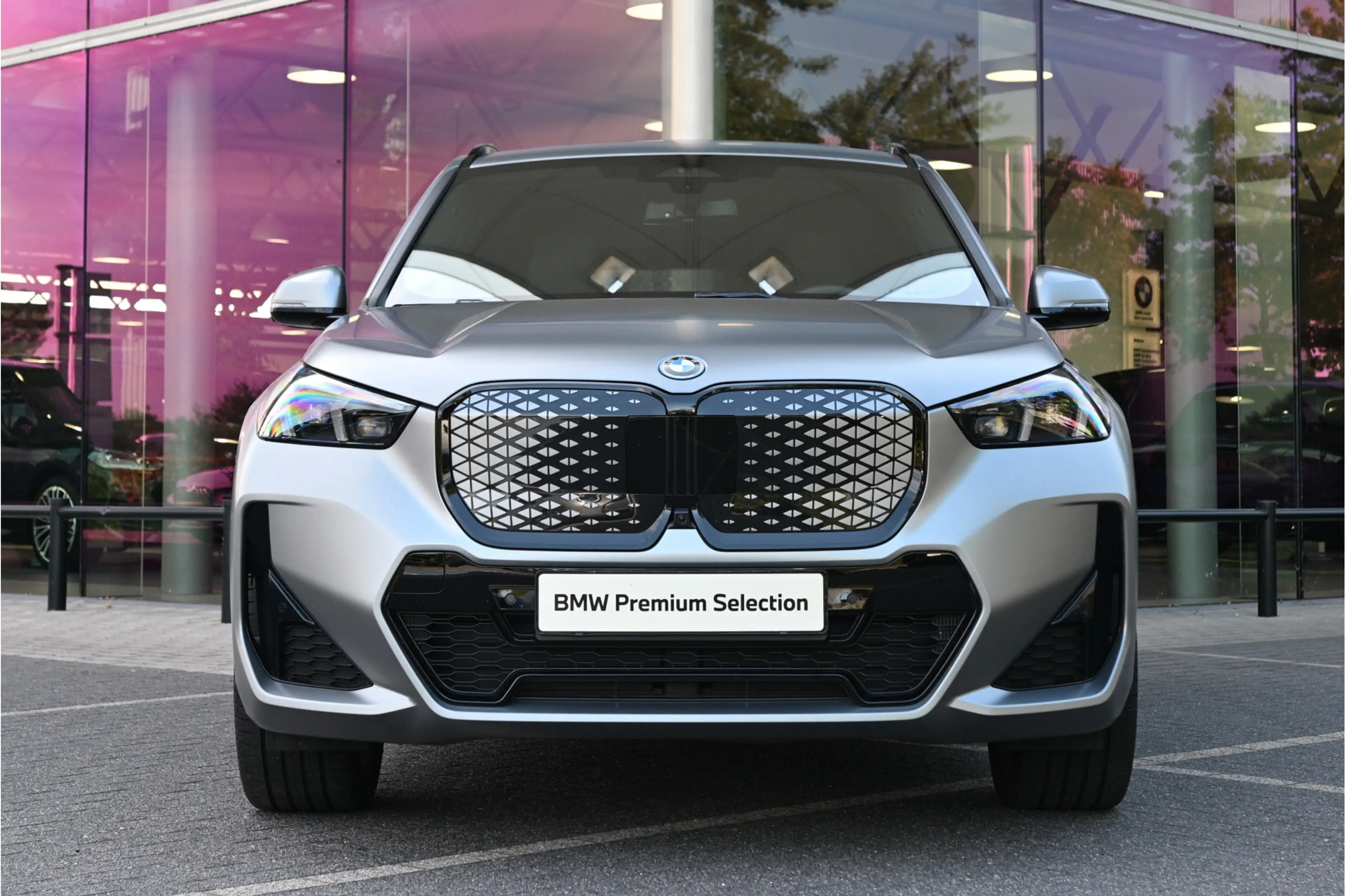 BMW iX1 eDrive20 M Sport / Panoramadak / Sportstoelen / Co — photo 9