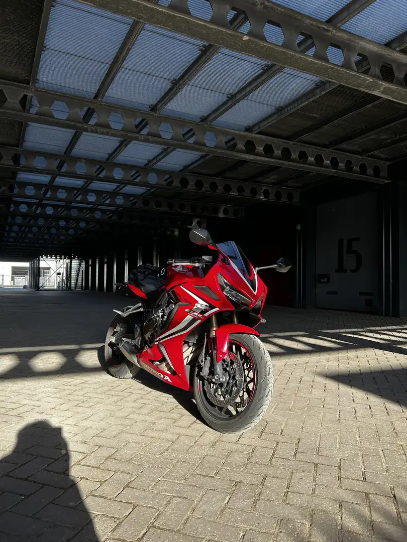 Honda CBR 650 R - 1