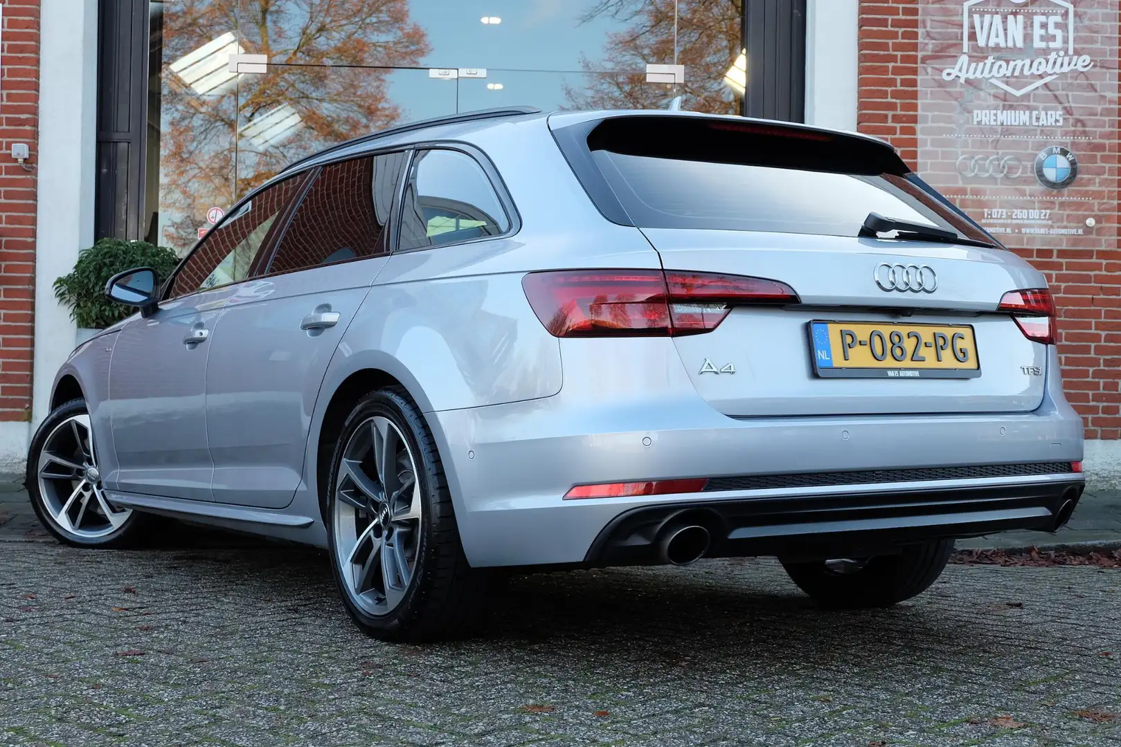 Audi A4 Avant 2.0 TFSI quattro Design / S Line / Pano / Hu Gris - 2