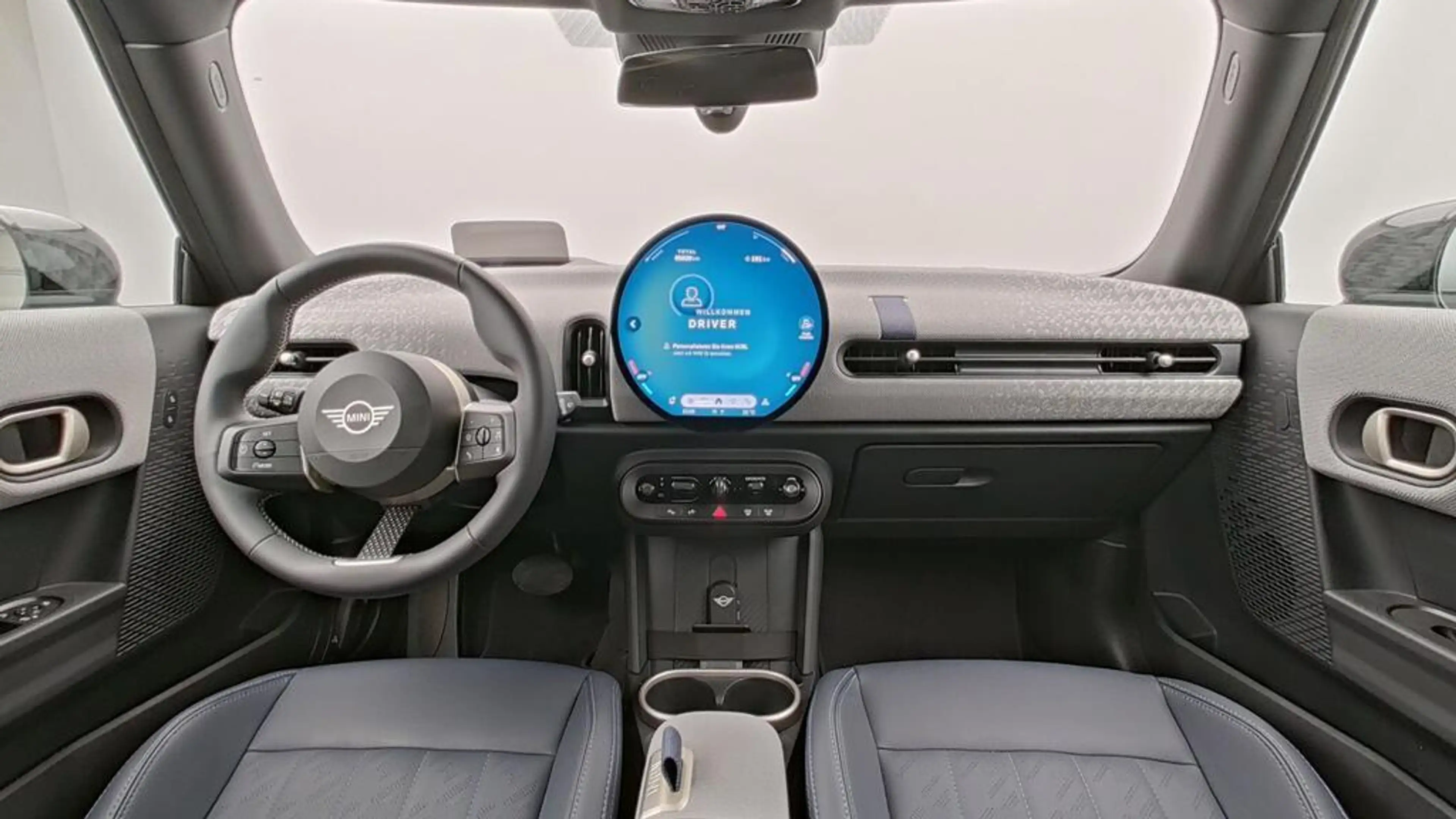 MINI Cooper C Favoured Trim — photo 13