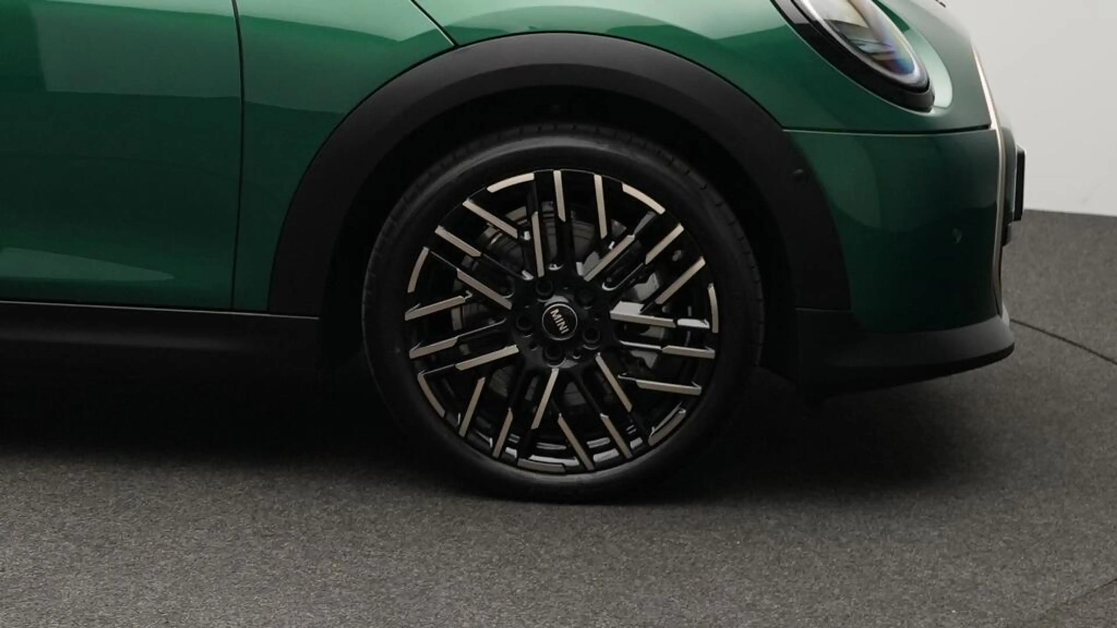 MINI Cooper C Favoured Trim — photo 12