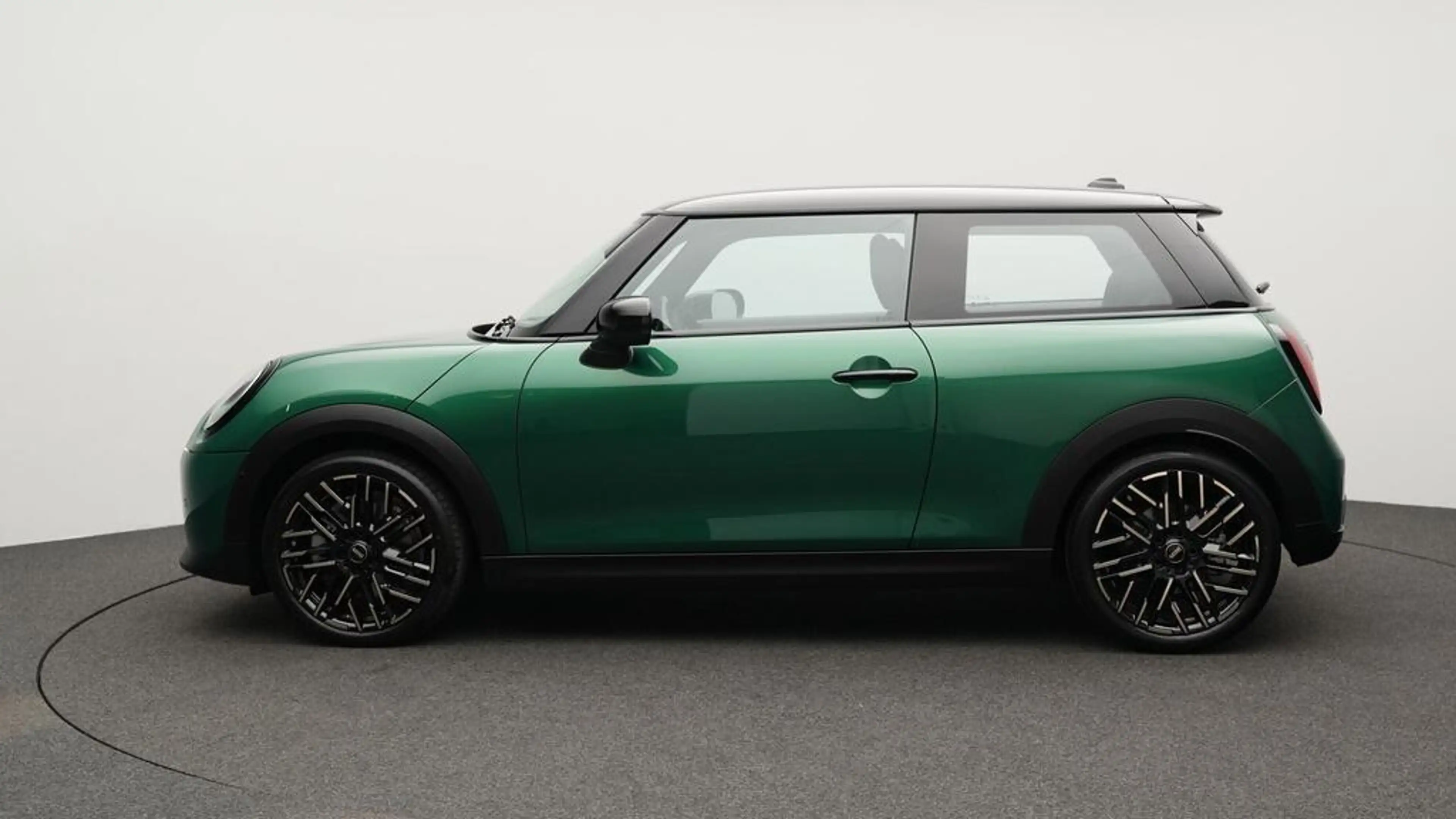 MINI Cooper C Favoured Trim — photo 2