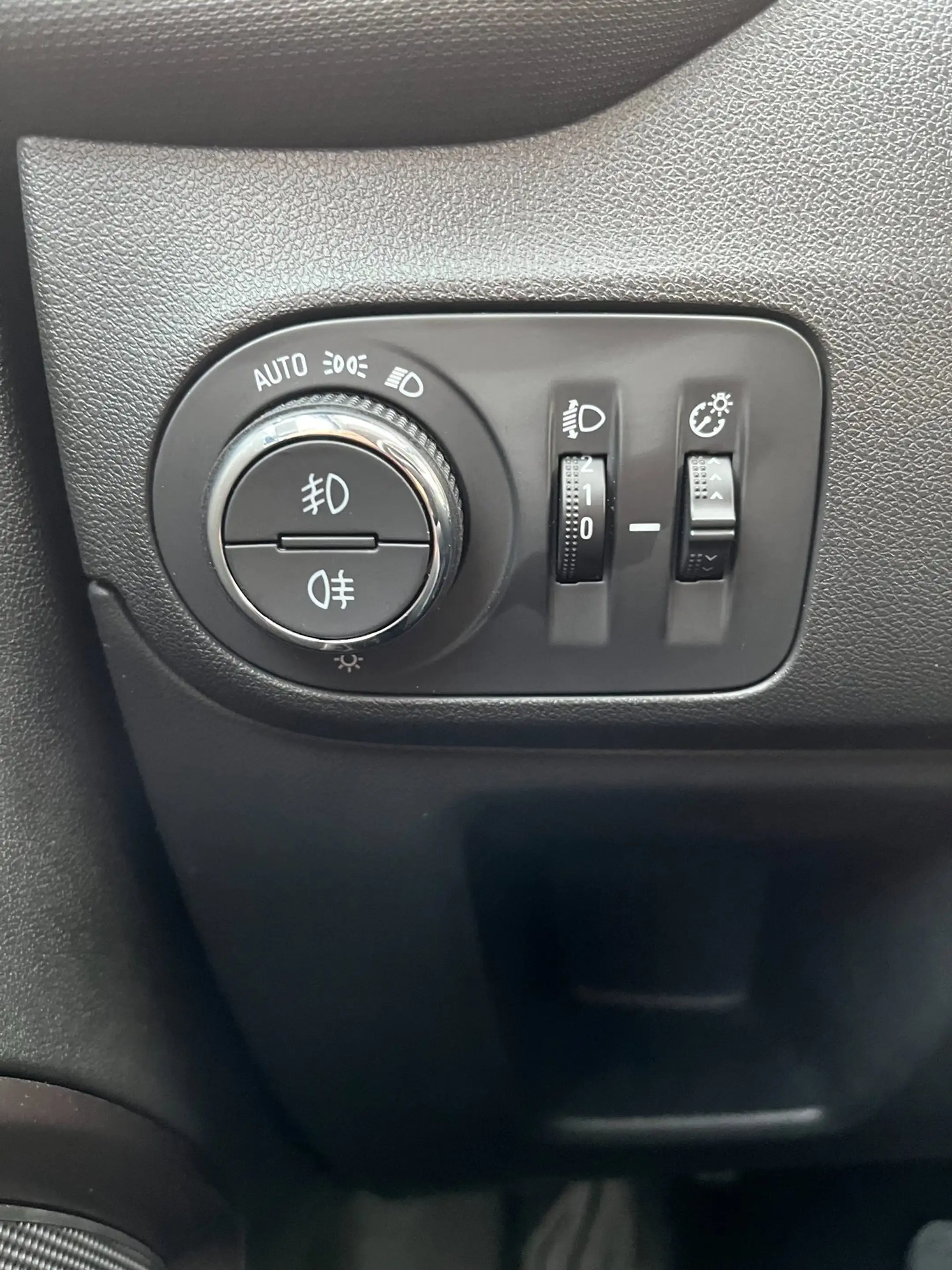 Opel Crossland X 1.2 Turbo Innovation — photo 11
