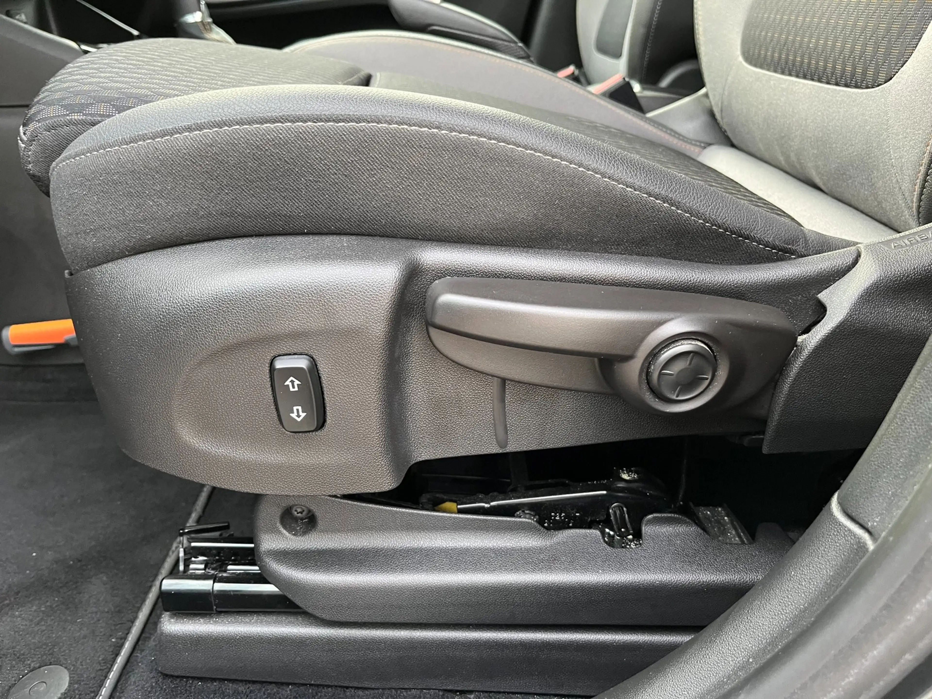 Opel Crossland X 1.2 Turbo Innovation — photo 9