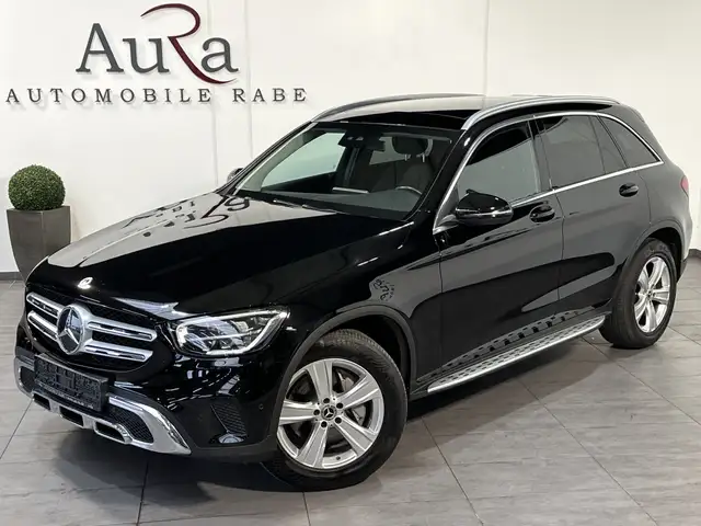 Mercedes-Benz GLC 300 4Matic NAV+LED+AHK+PANORAMA+CARPLAY+KAM