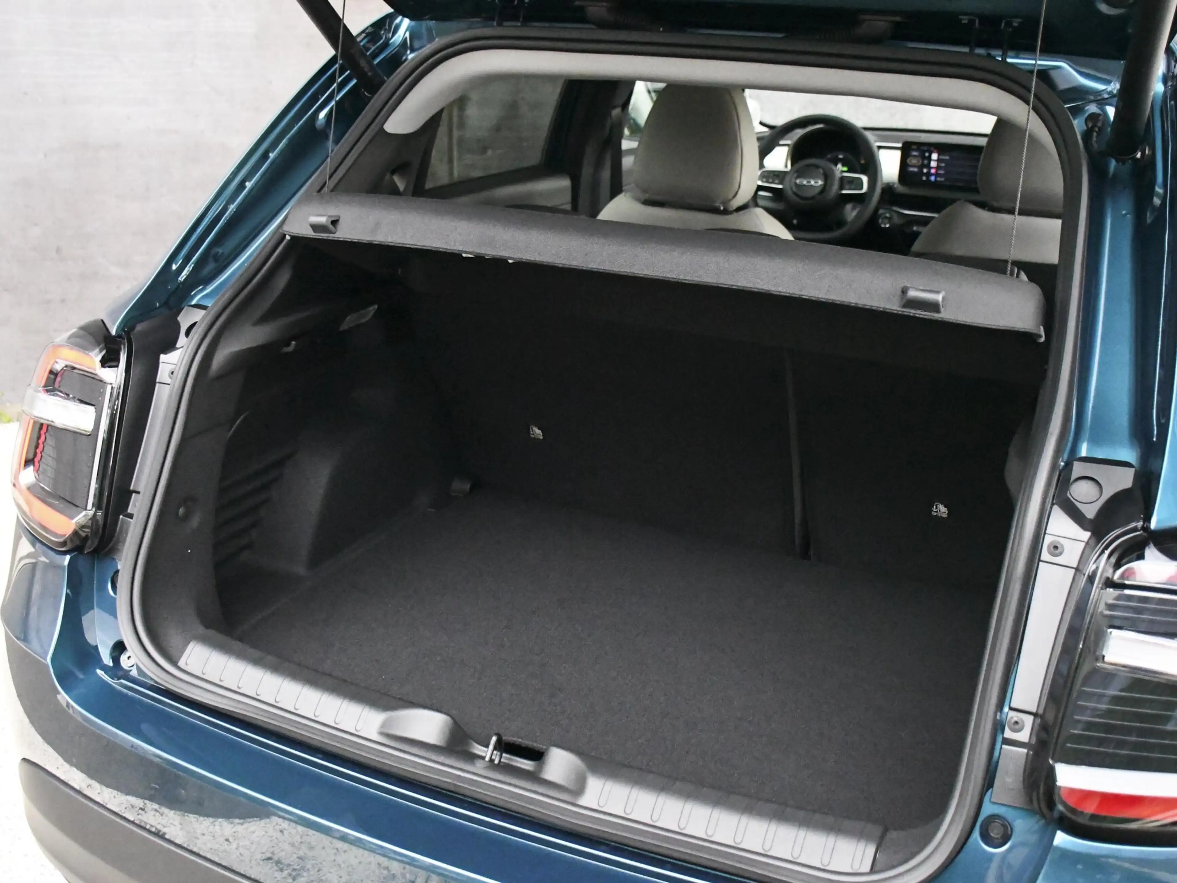 Fiat 600e La Prima 54 kWh 156pk Automaat MASSAGE | 18''LM | — photo 14