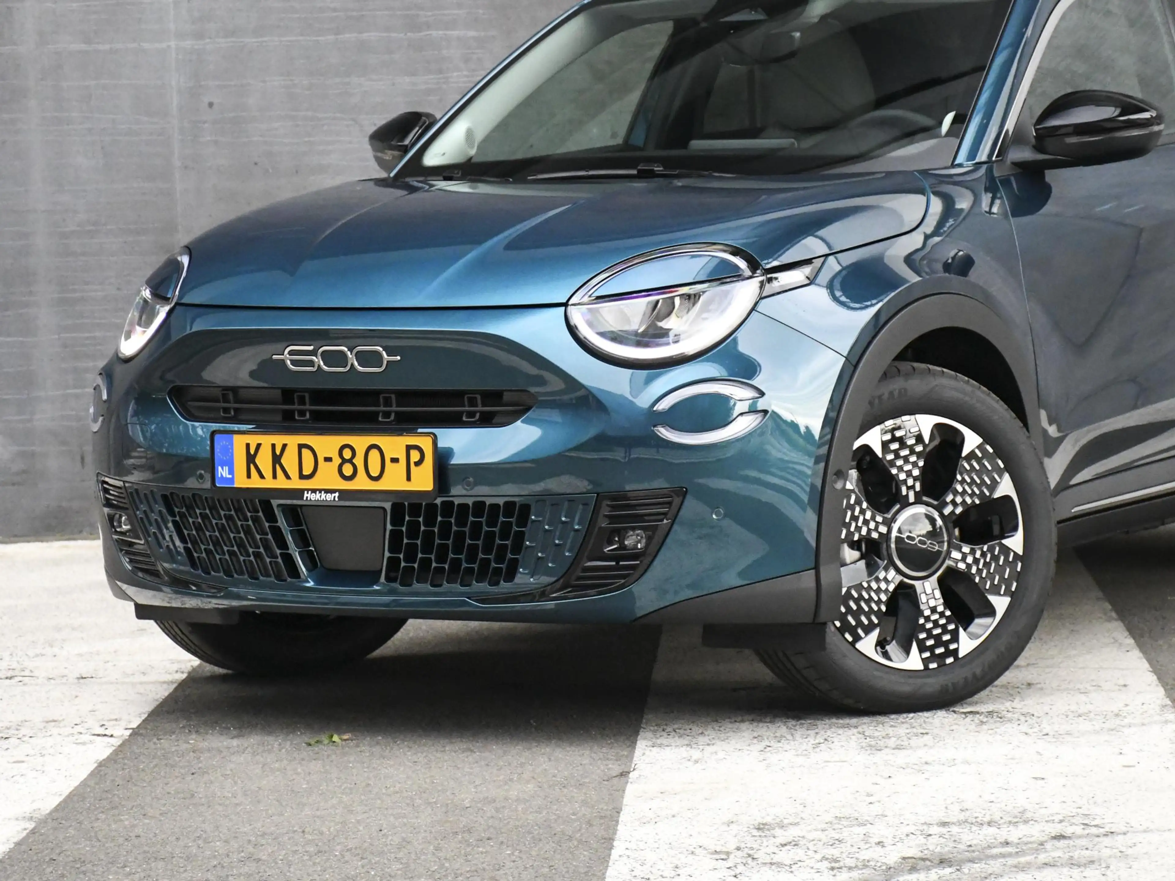 Fiat 600e La Prima 54 kWh 156pk Automaat MASSAGE | 18''LM | — photo 2