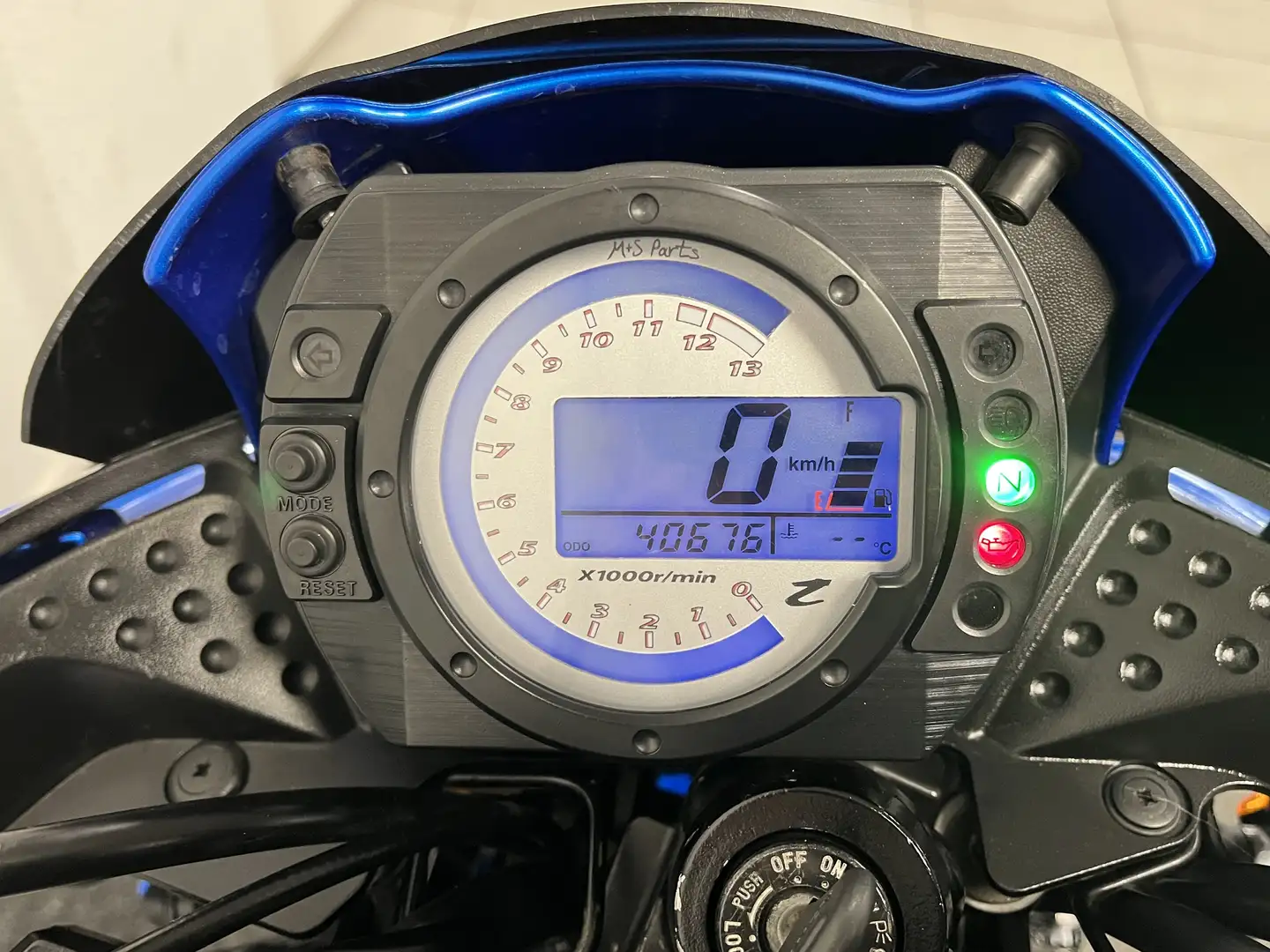 Kawasaki Z 750 Bleu - 2