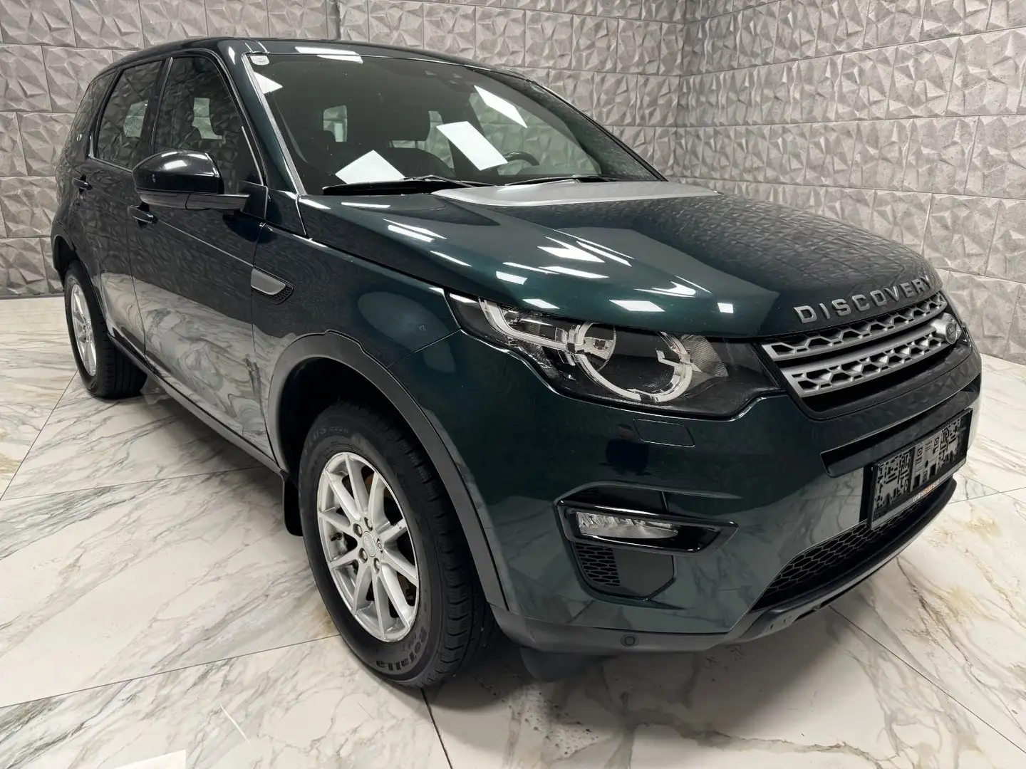 Land Rover Discovery Sport AWD***AUTO STARTET NICHT *** Grün - 2