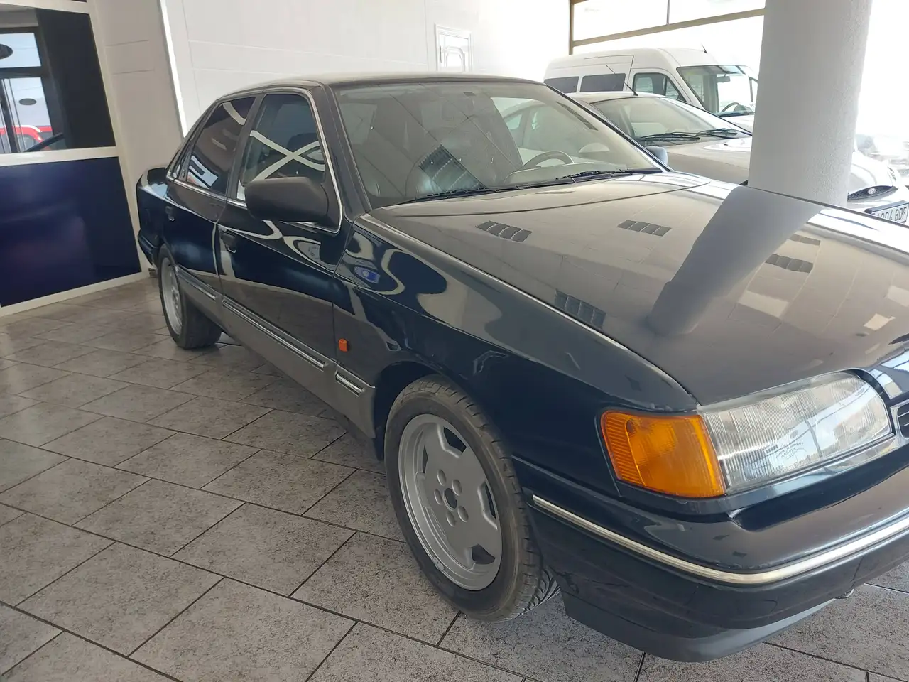 Ford Scorpio COSWORTH 2.9i 24v Ghia, foto 2