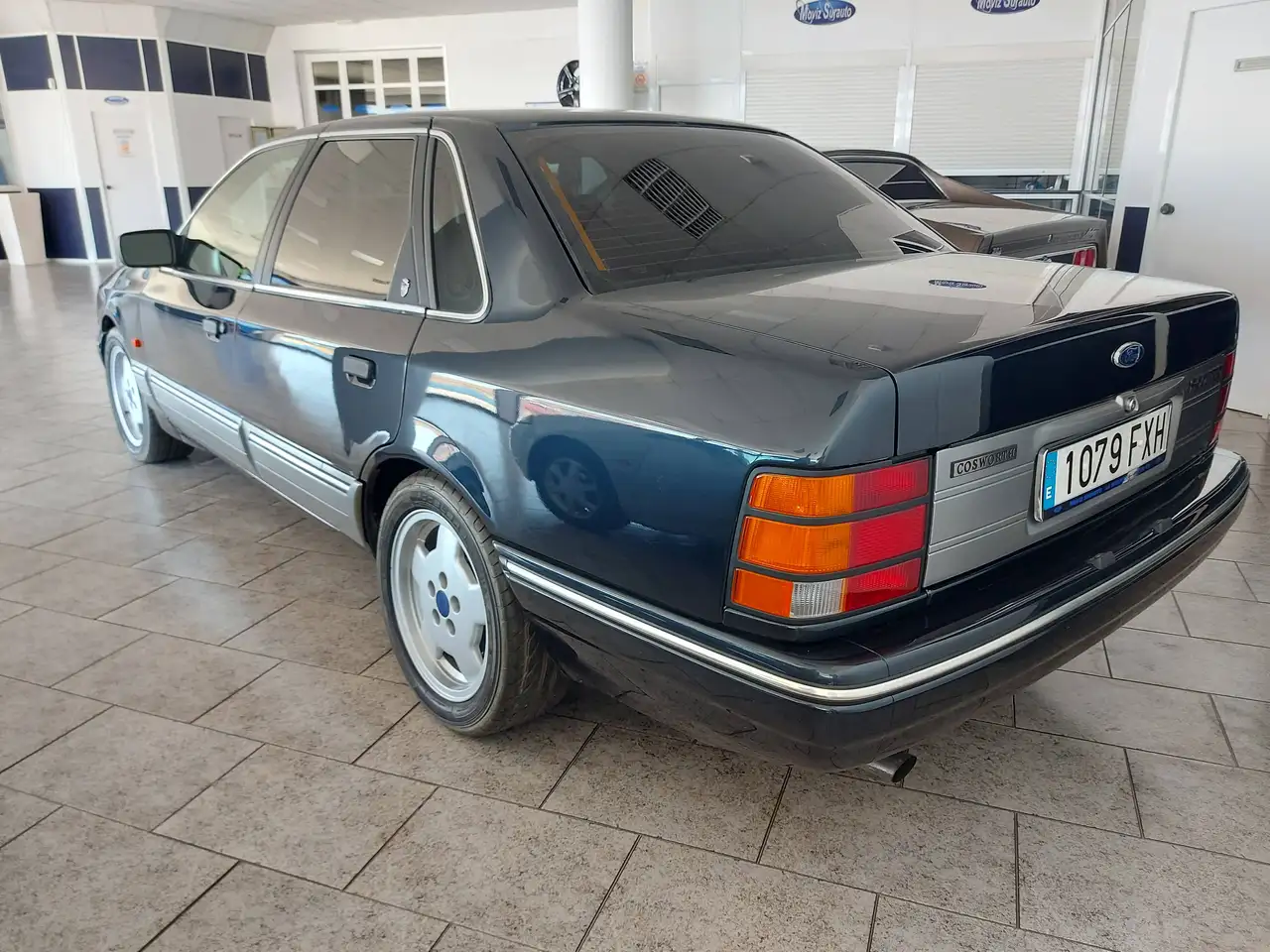 Ford Scorpio COSWORTH 2.9i 24v Ghia, foto 3