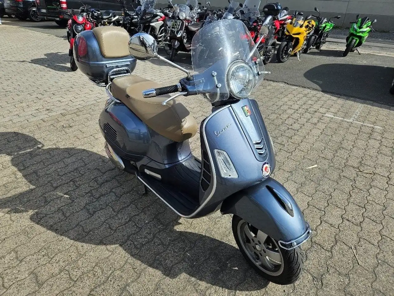 Vespa GTS 300