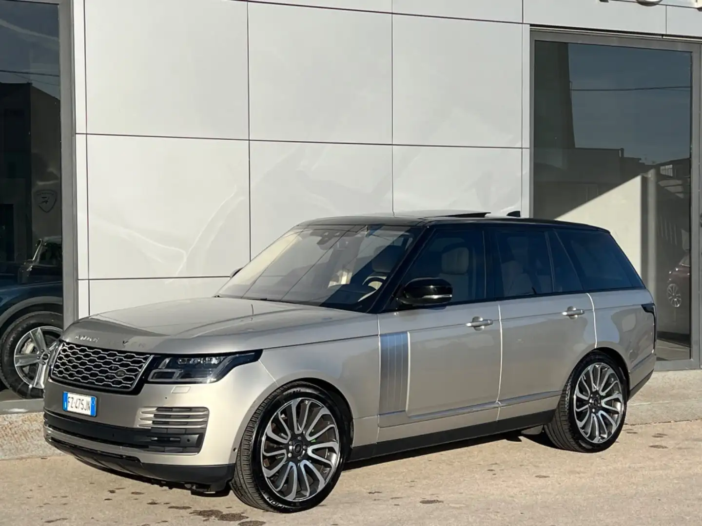 Land Rover Range Rover 3.0 sdV6 Vogue possibilità noleggio no scoring Argento - 1