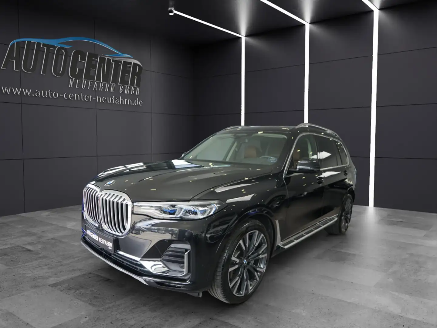 BMW X7 xDrive 40d+INDIVIDUAL+PANO+360°KAMERA+AHK+HEAD UP Schwarz - 1