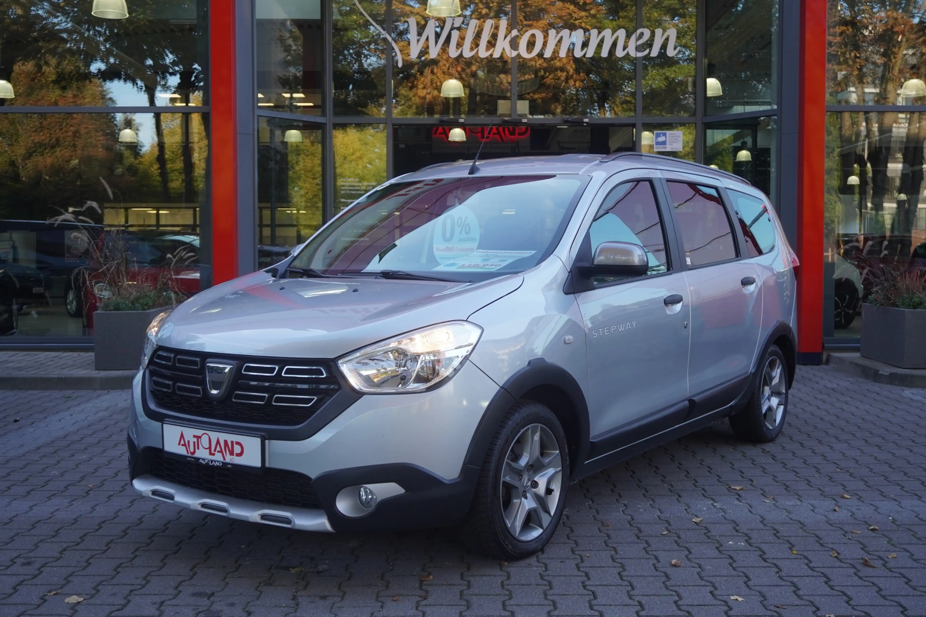 Dacia Lodgy 1.3 TCe 130 Stepway Plus GPF 7-Sitzer AHK — photo 2