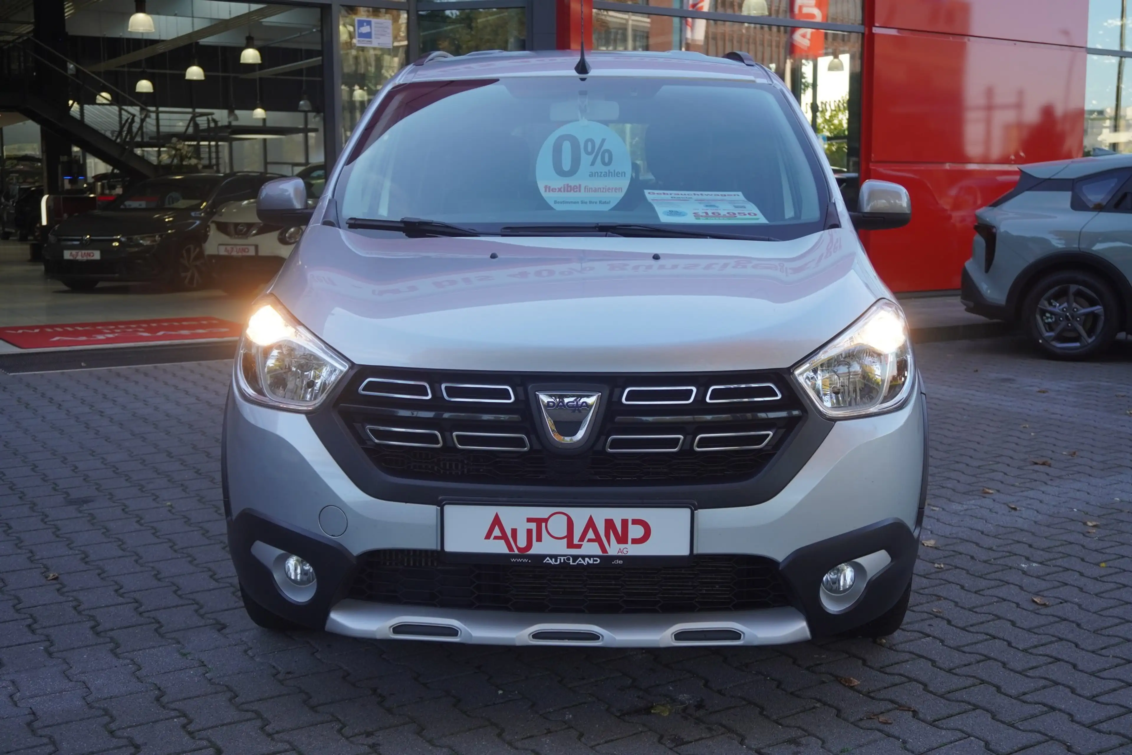 Dacia Lodgy 1.3 TCe 130 Stepway Plus GPF 7-Sitzer AHK — photo 3