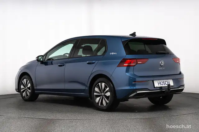 Volkswagen Golf view 4