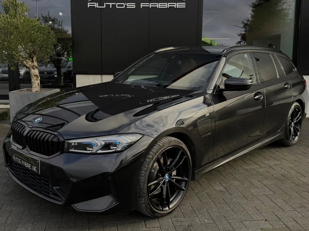 BMW 320
