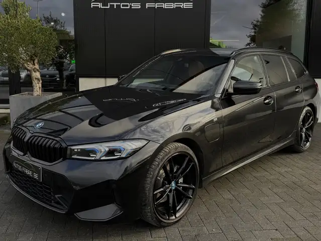 BMW 320 eAS PHEV Plug in M-Pack Panodak Camera 61000km 12/2023