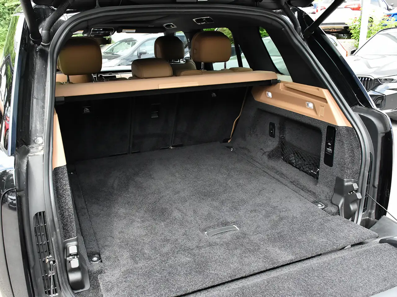 Land Rover Range Rover photo Land Rover Range Rover