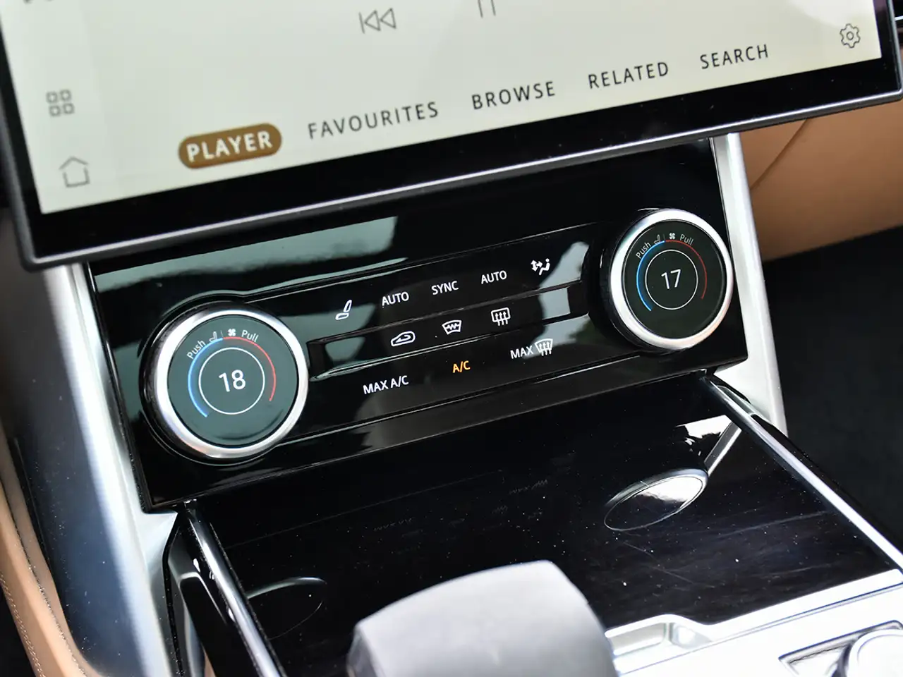 Land Rover Range Rover photo Land Rover Range Rover
