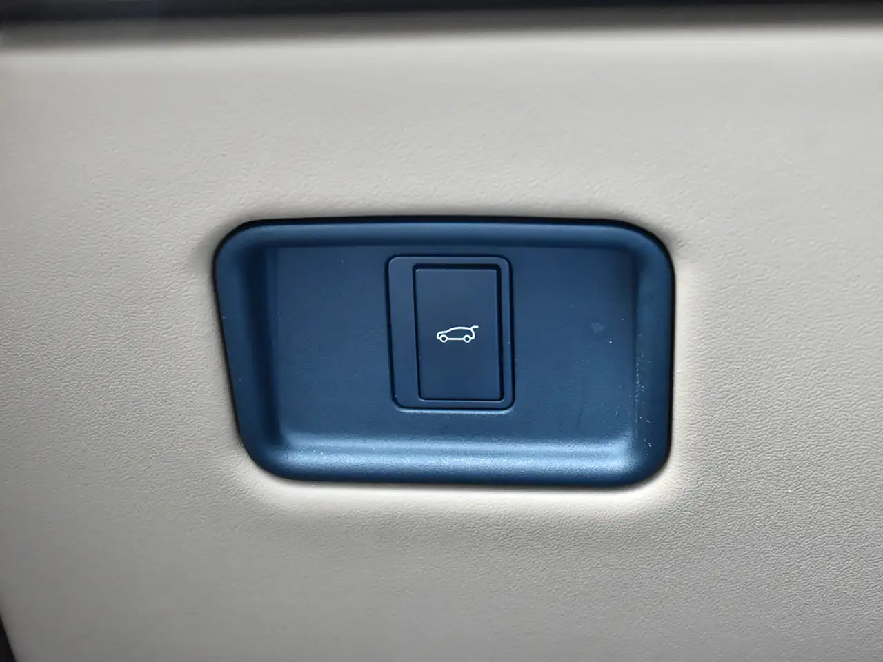 Land Rover Range Rover photo Land Rover Range Rover