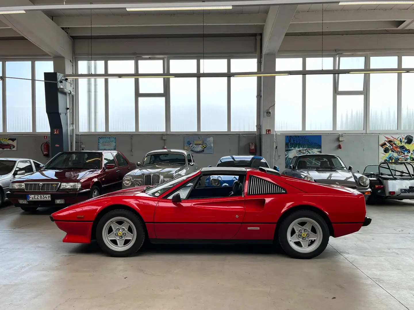 Ferrari 308 GTS Quattrovalvole, original, lückenlose Wartung, Top ! Rot - 2