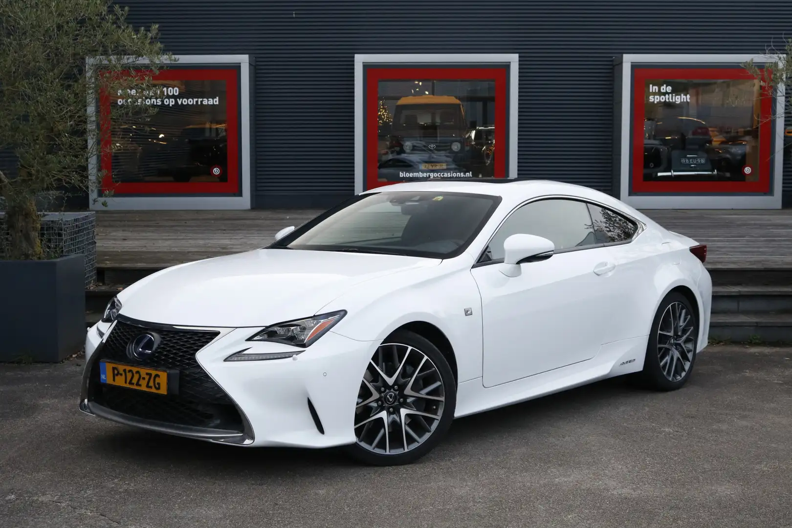 Lexus RC 300h F SPORT Line | Schuif kanteldak | Parelmoer lak | Wit - 1