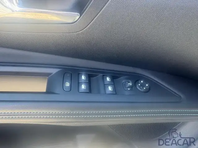 Peugeot 3008 view 12