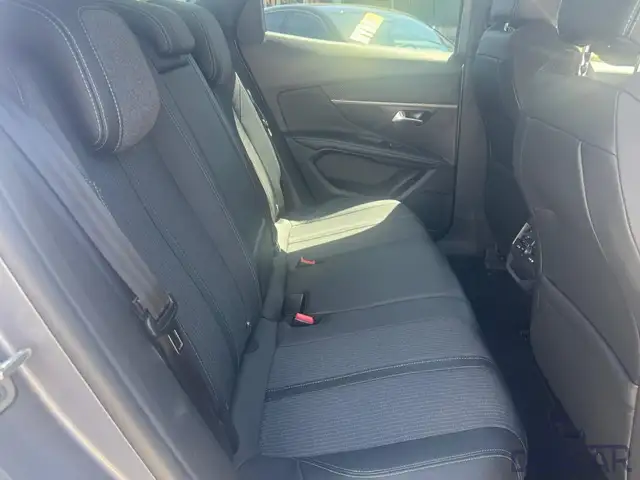 Peugeot 3008 view 8