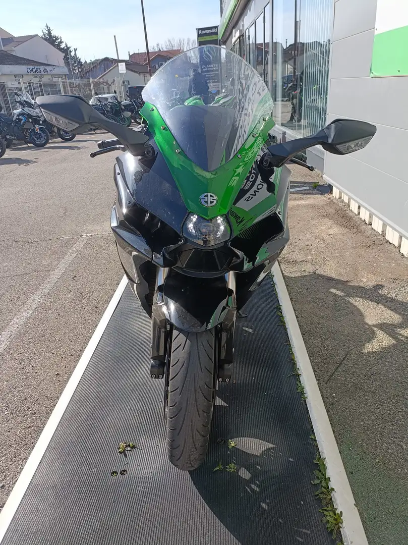Kawasaki Ninja H2 Verde - 2