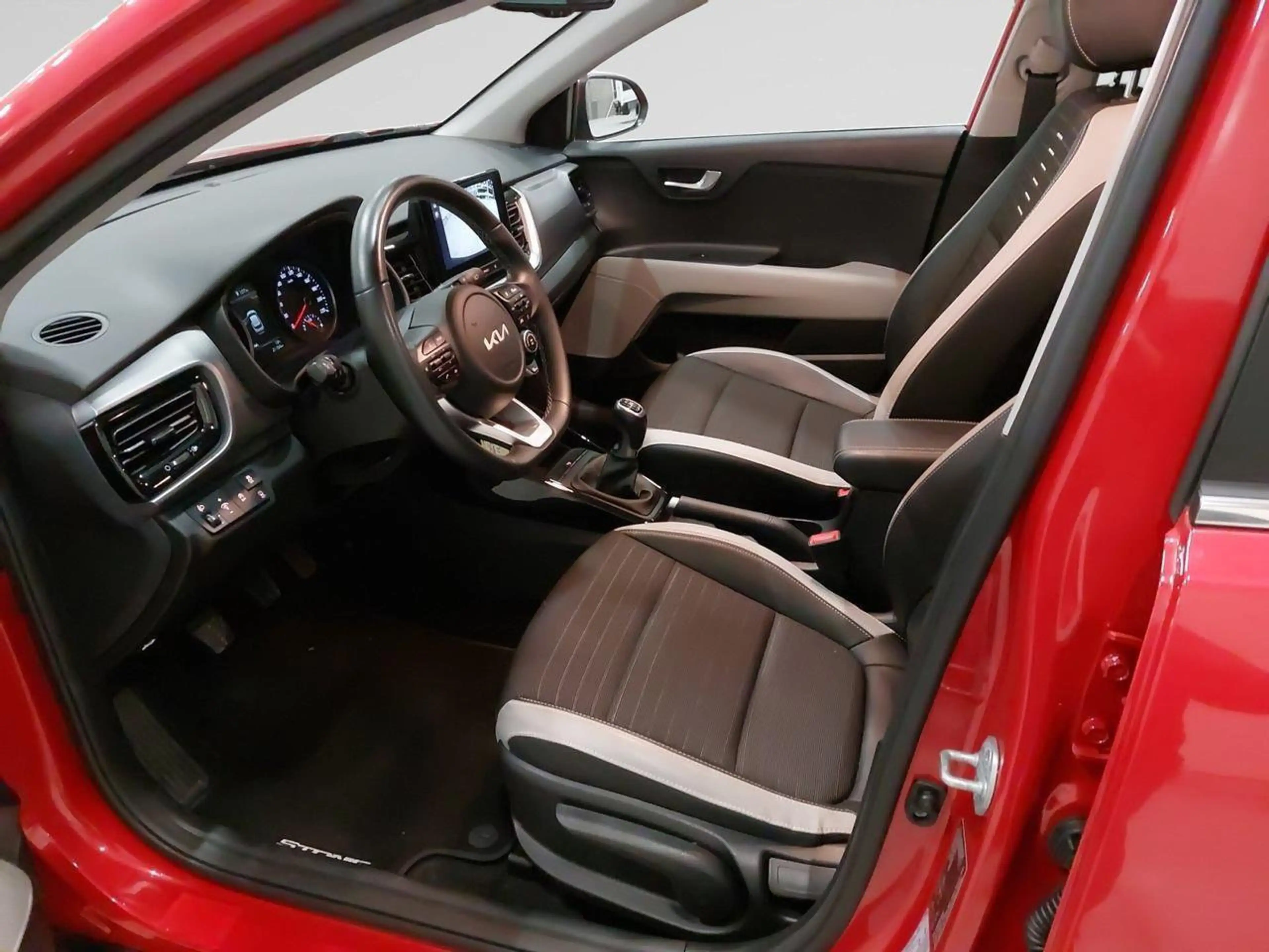 Kia Stonic INSPIRE 1.0T ISG 100CV DEMO — photo 5