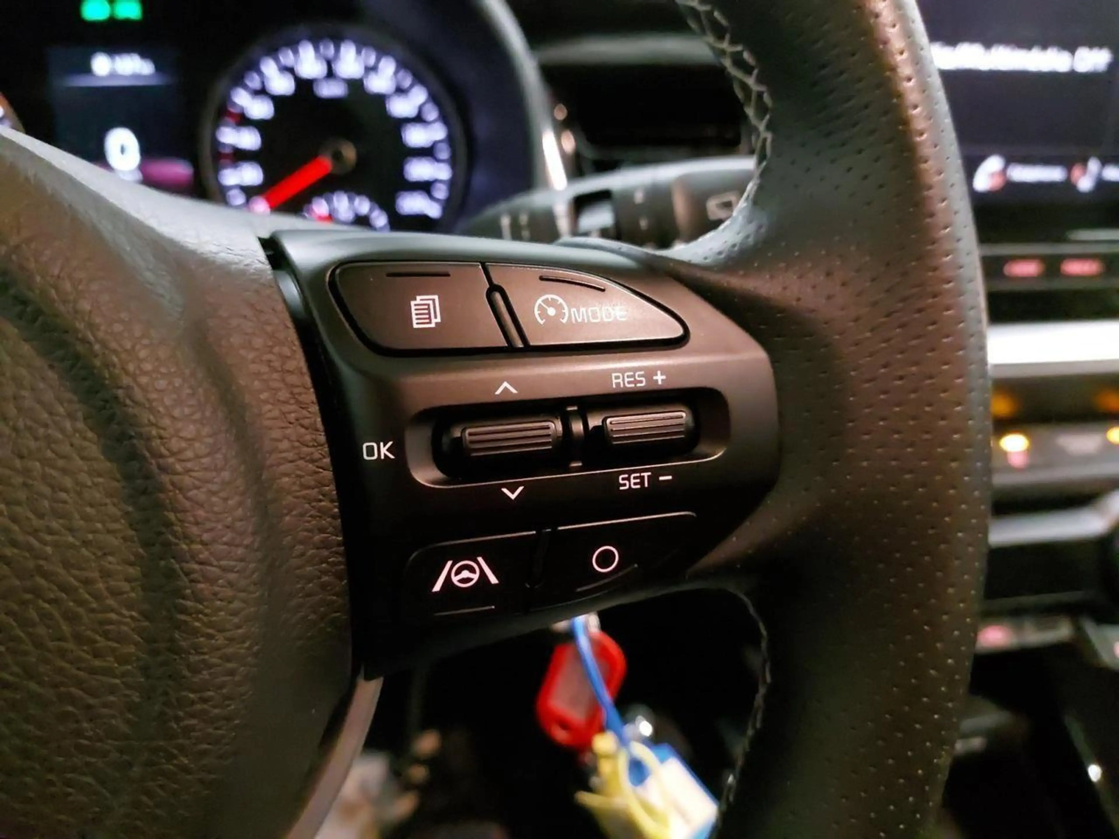 Kia Stonic INSPIRE 1.0T ISG 100CV DEMO — photo 10
