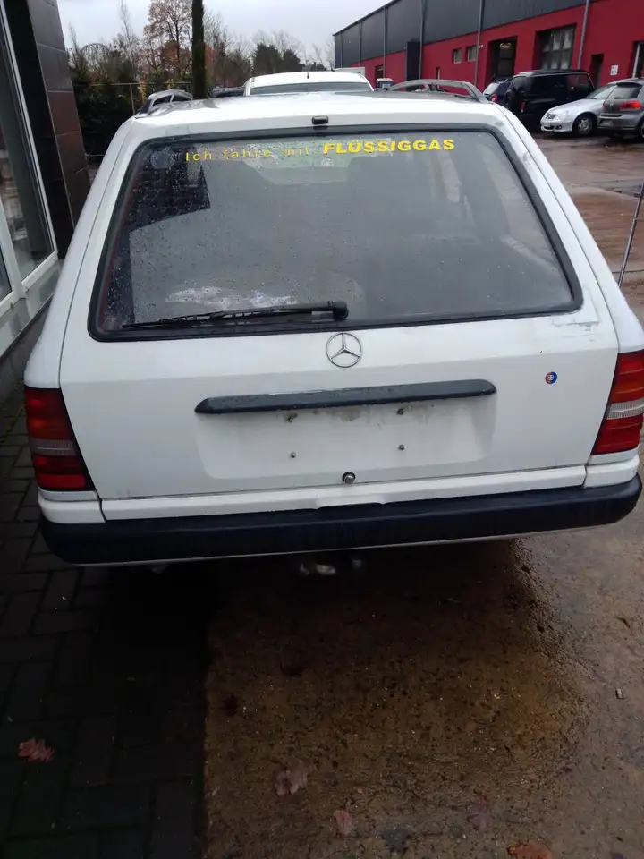 Mercedes-Benz E 230 230 TE, foto 1