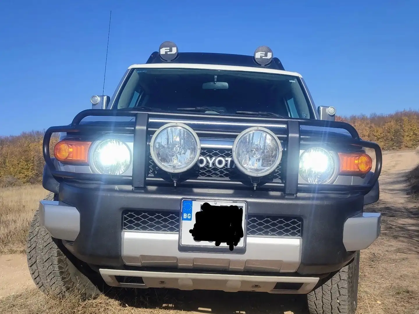 Toyota Land Cruiser FJ cruiser VVT-i Edition Šedá - 1