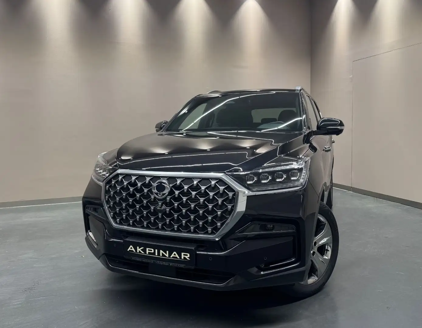 SsangYong Rexton 2.2e-XDi Sapphire 4WD AT Negro - 1